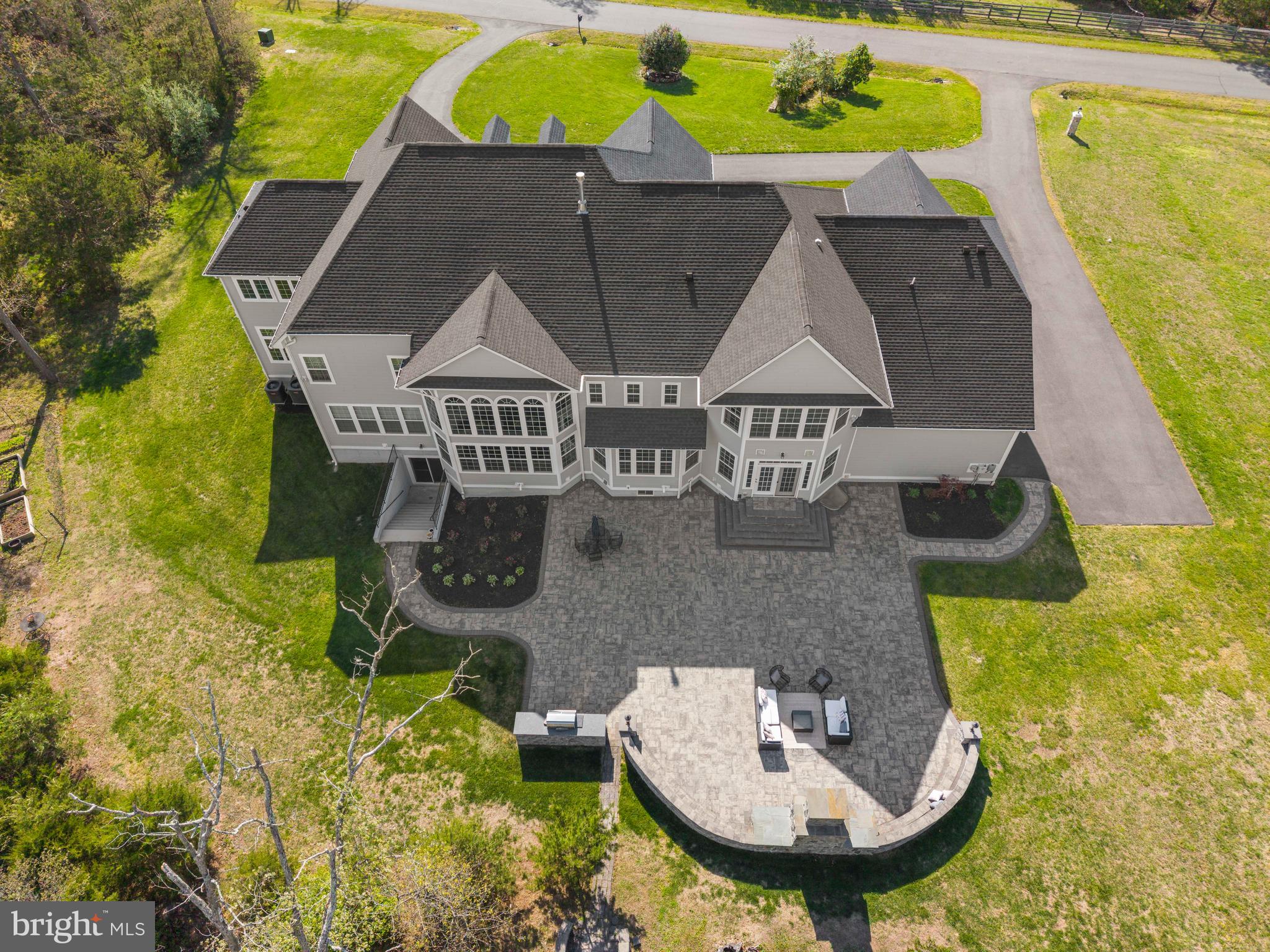 HUNTERS POND - Residential