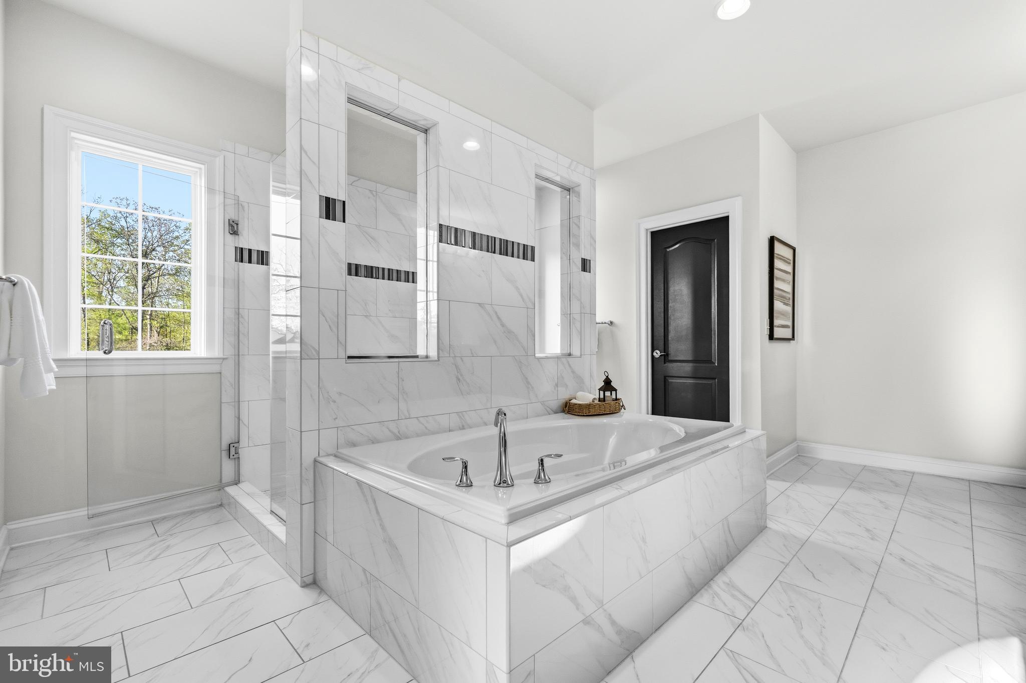 HUNTERS POND - Residential