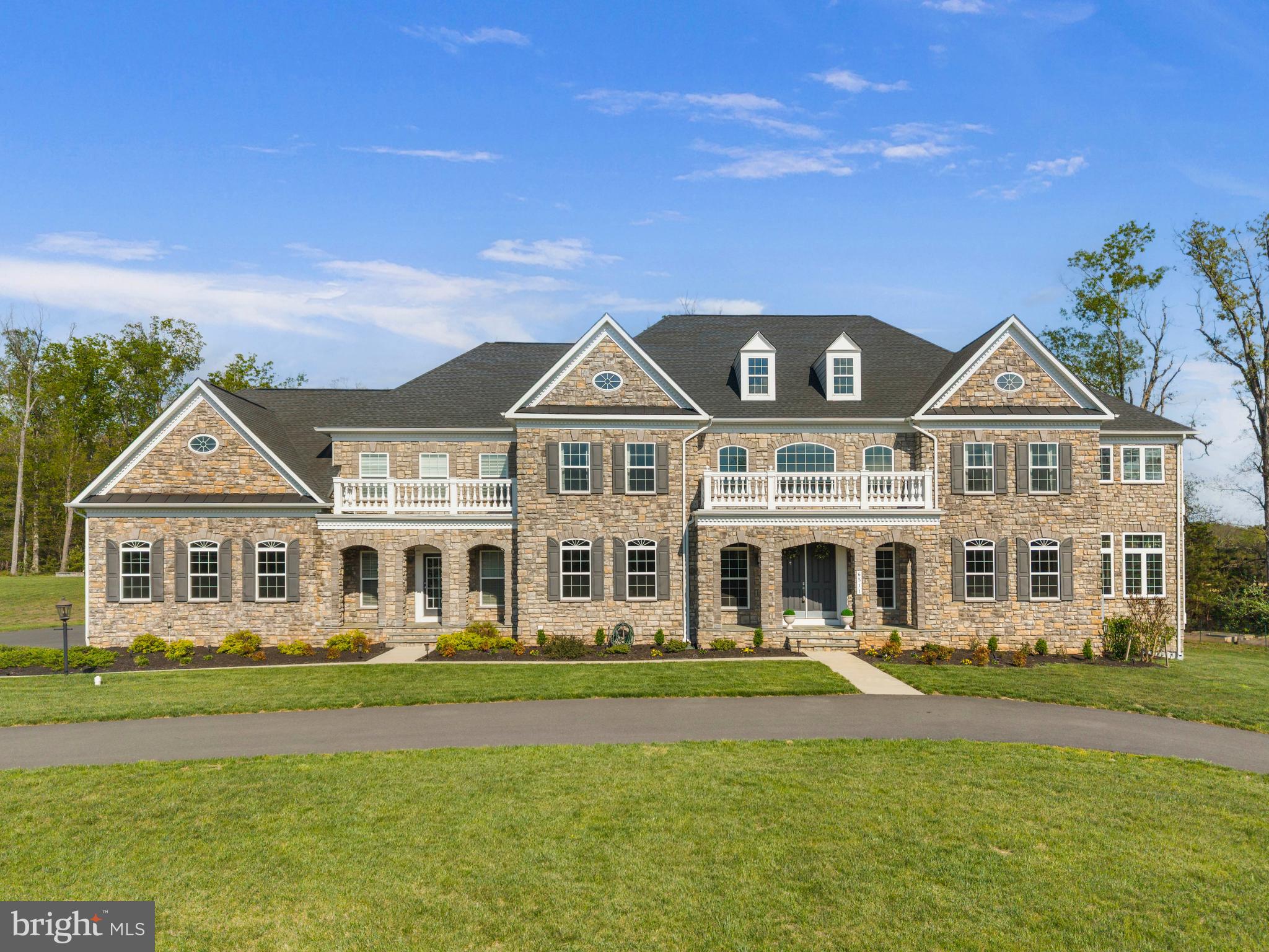 HUNTERS POND - Residential