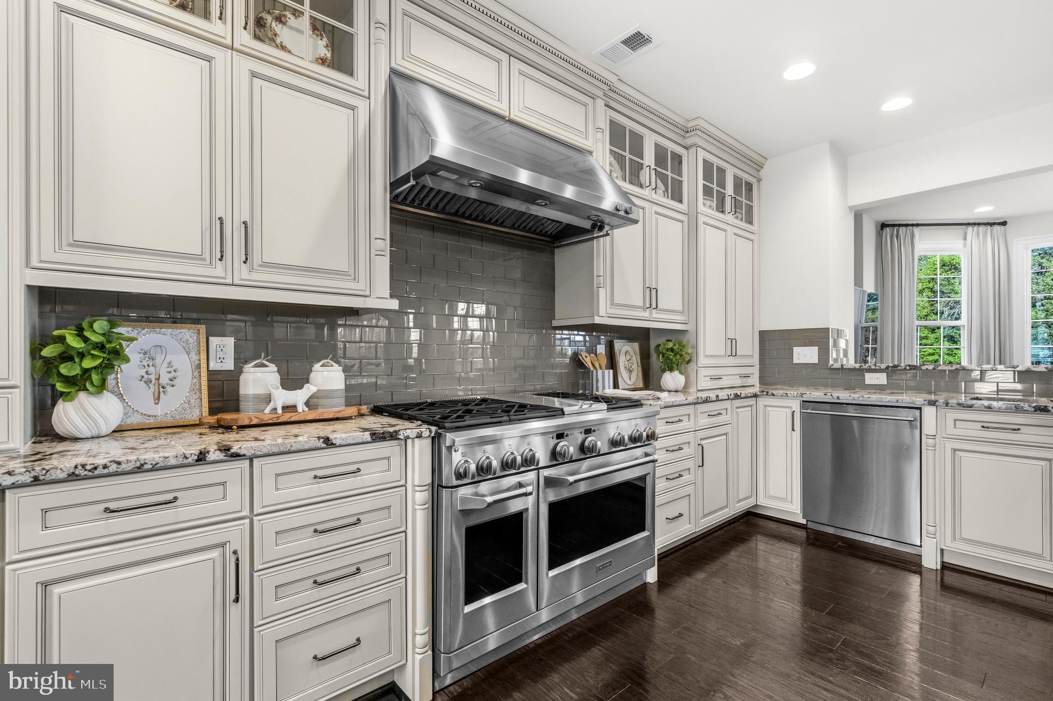 HUNTERS POND - Residential