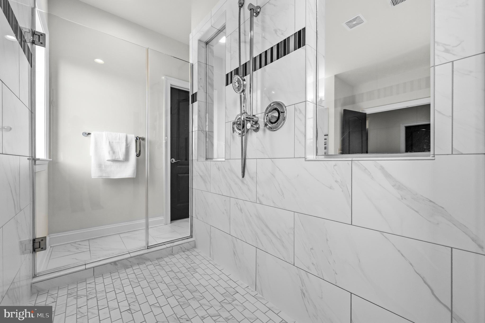 HUNTERS POND - Residential