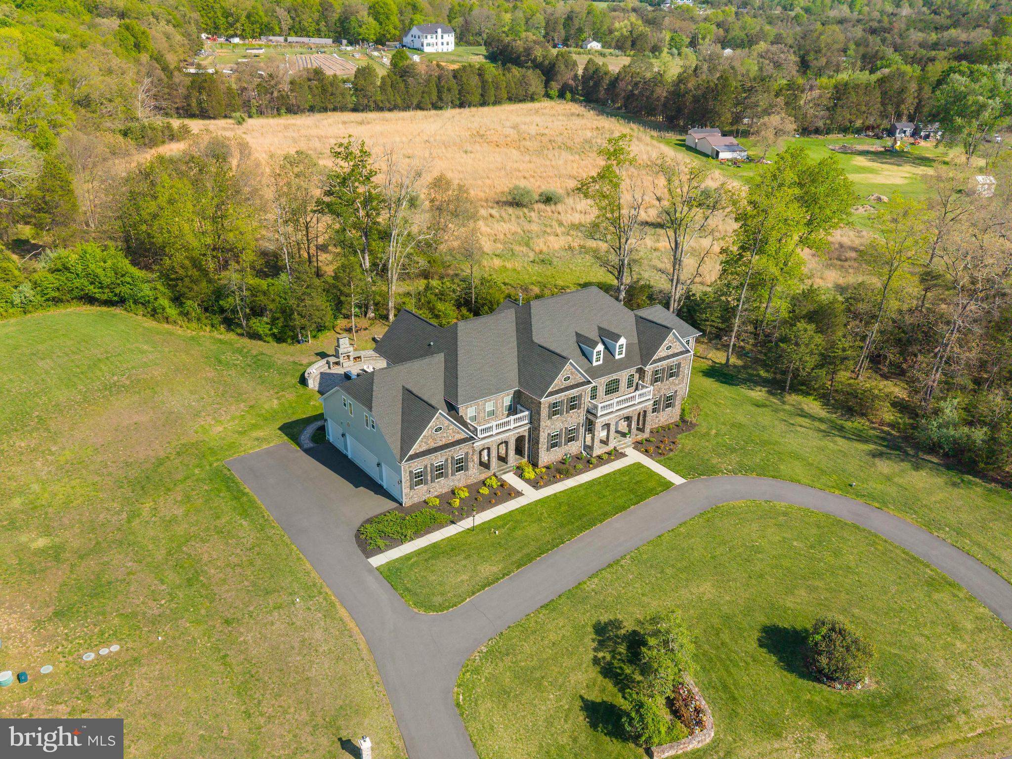 HUNTERS POND - Residential