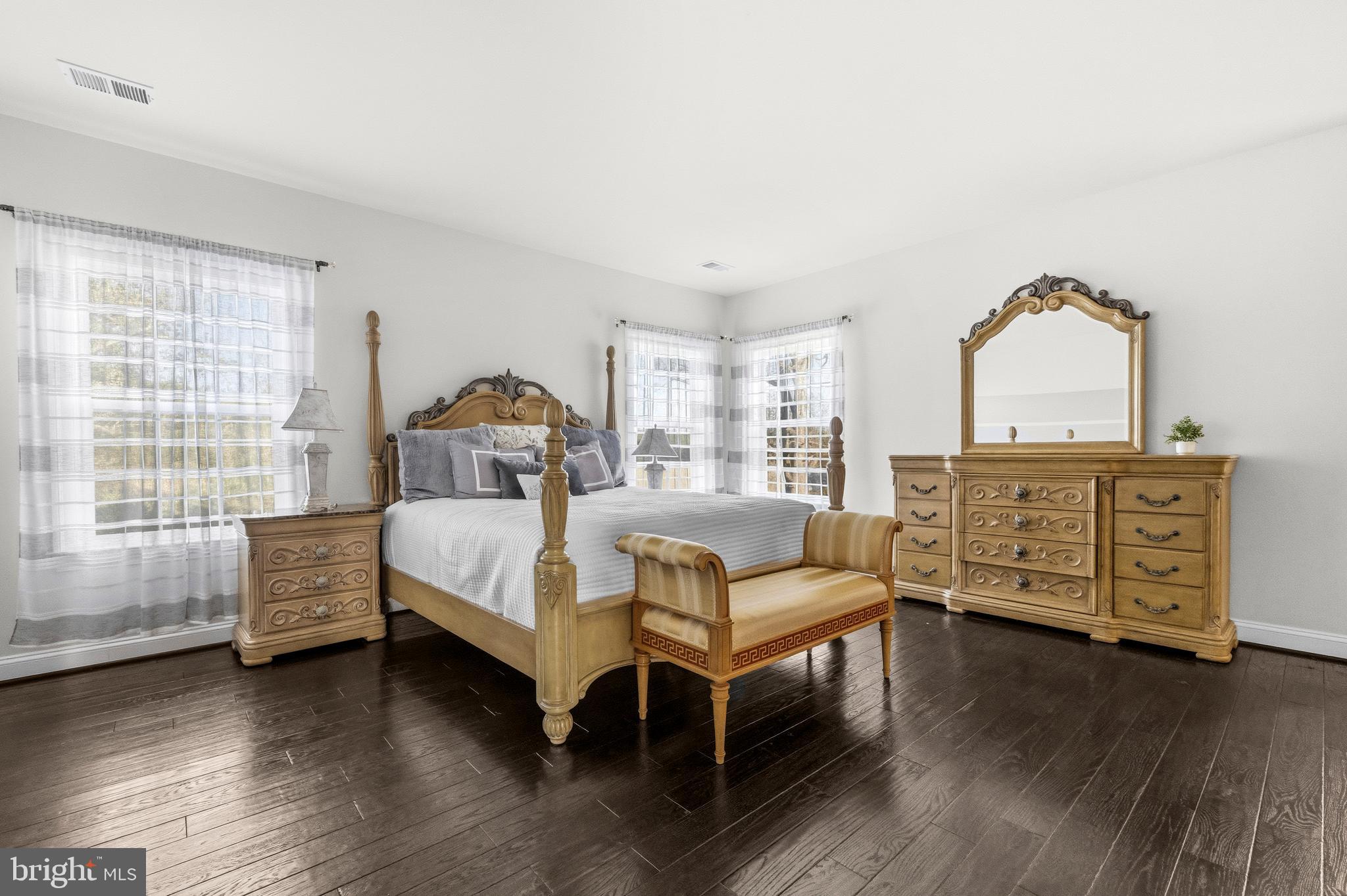 HUNTERS POND - Residential