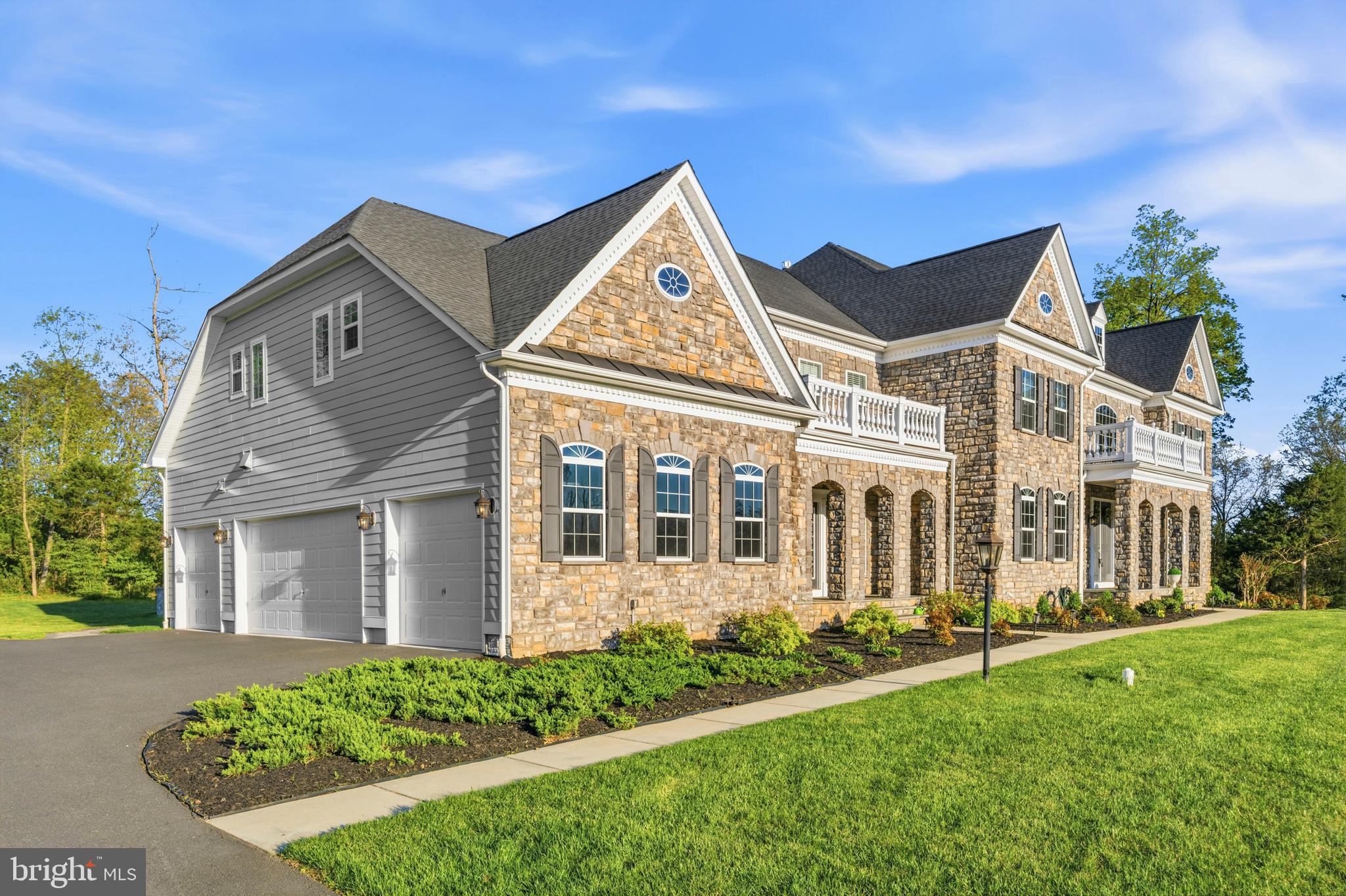 HUNTERS POND - Residential