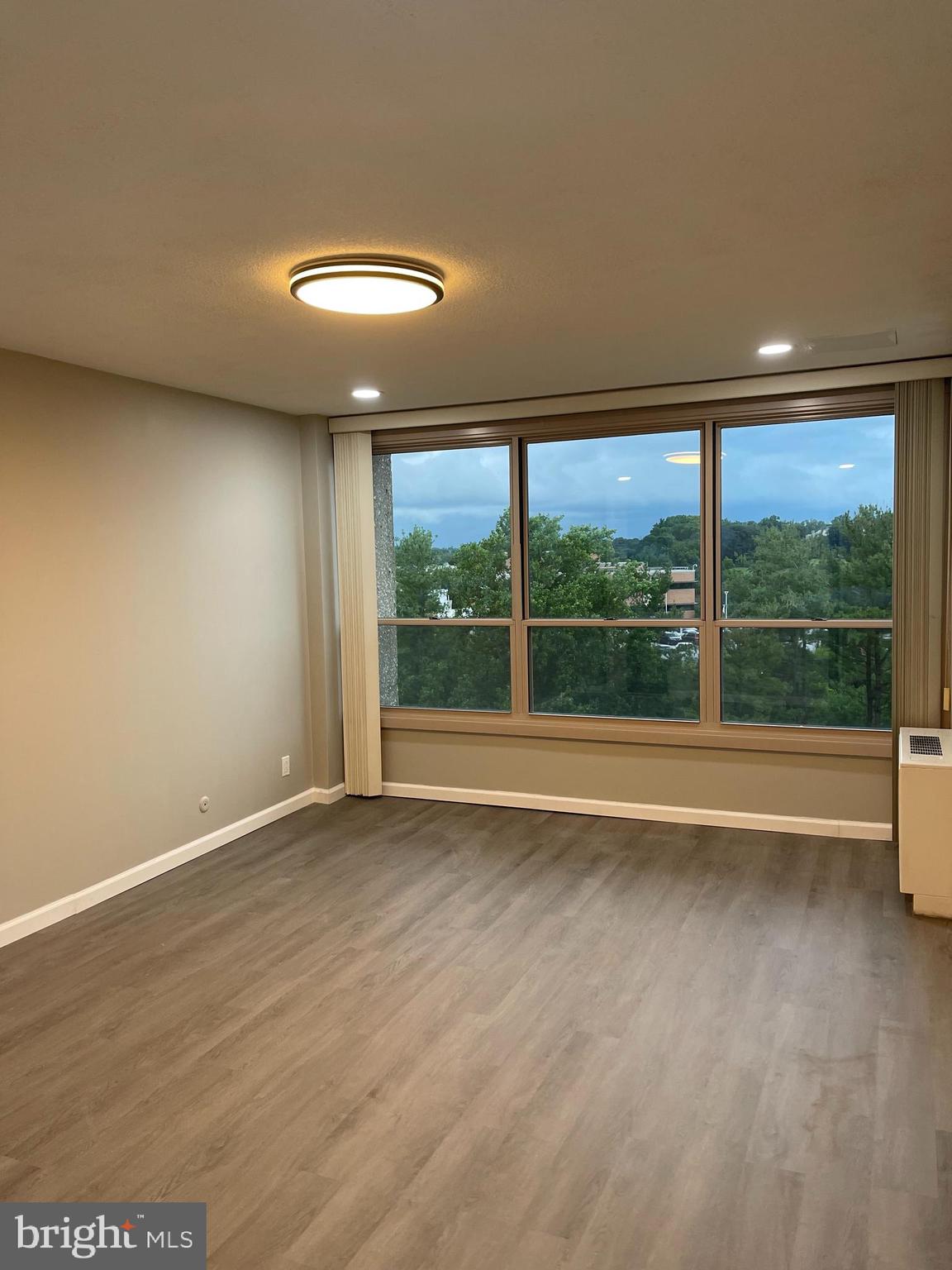 GREEN HILL - Residential