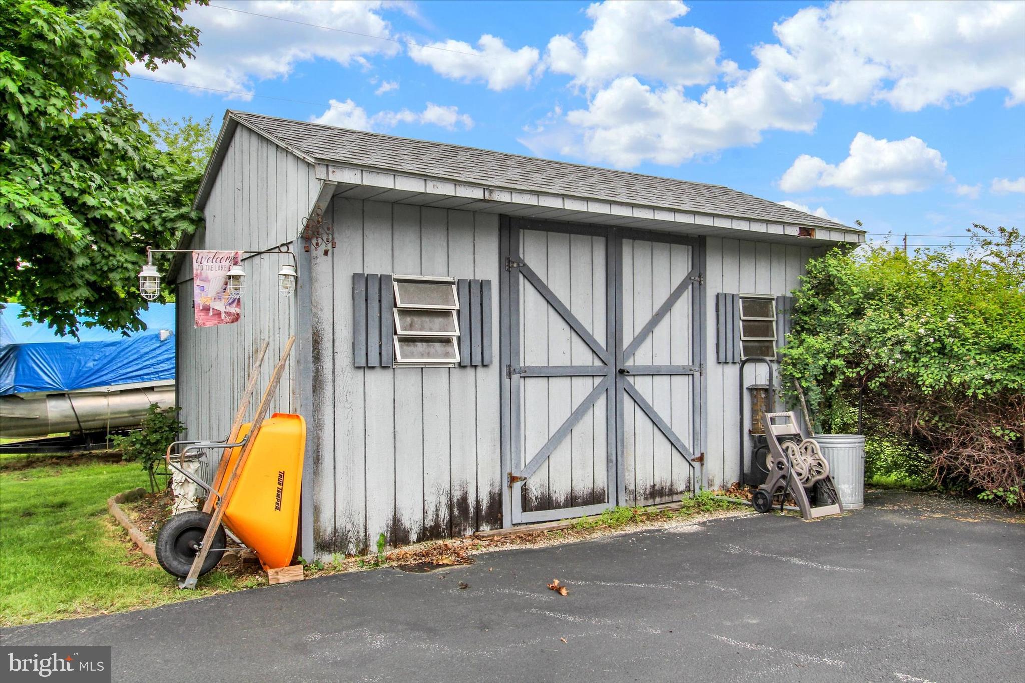LAKE MEADE - Residential
