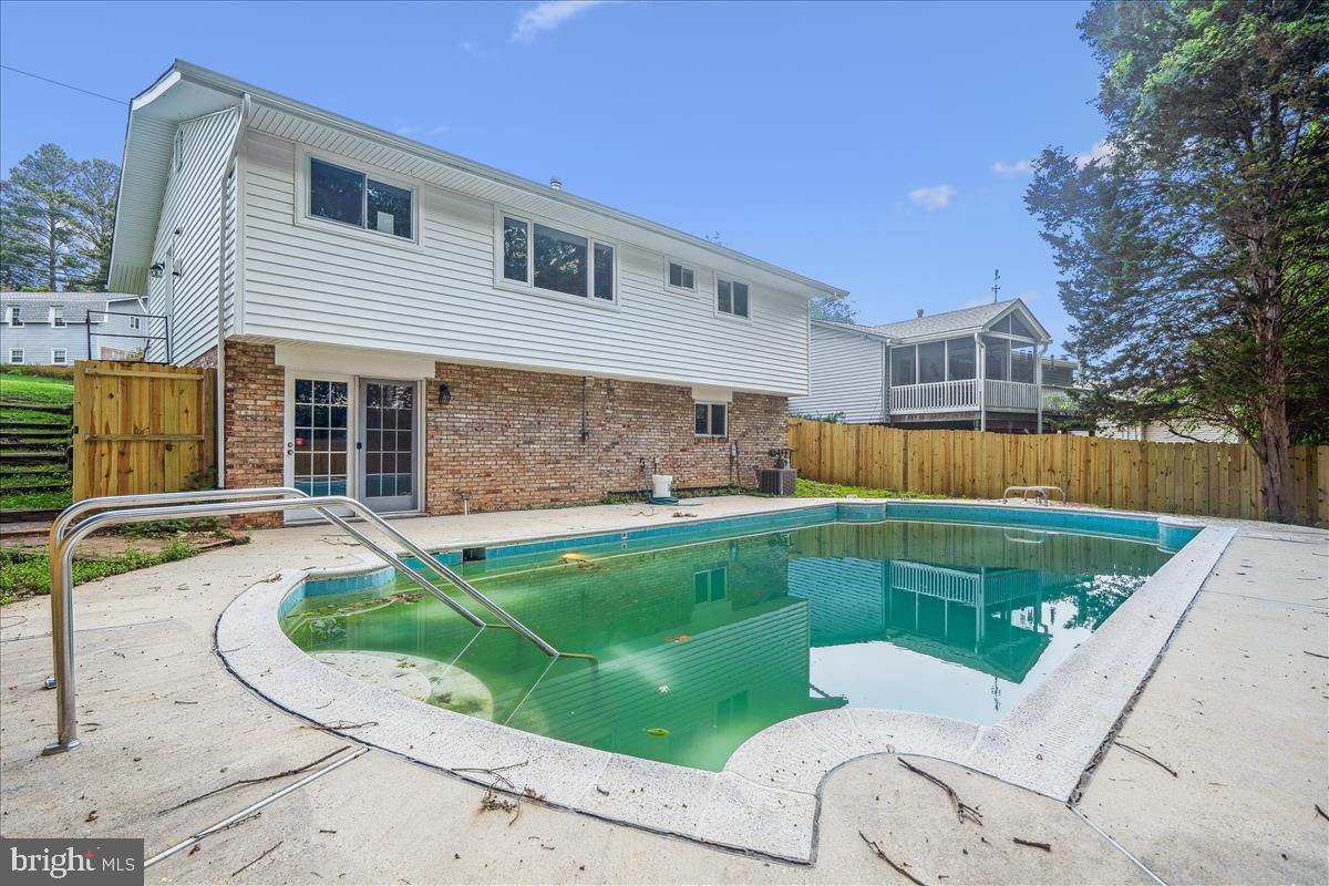 BOXWOOD VILLAGE - Residential