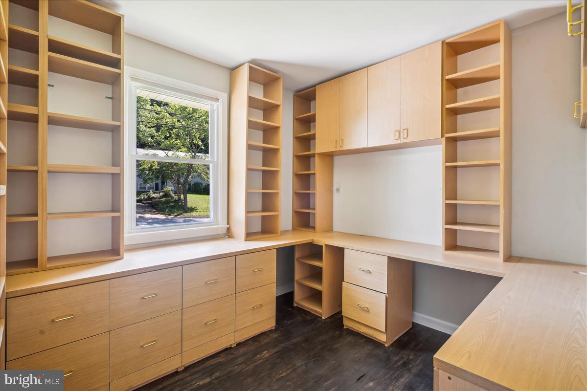 BOXWOOD VILLAGE - Residential