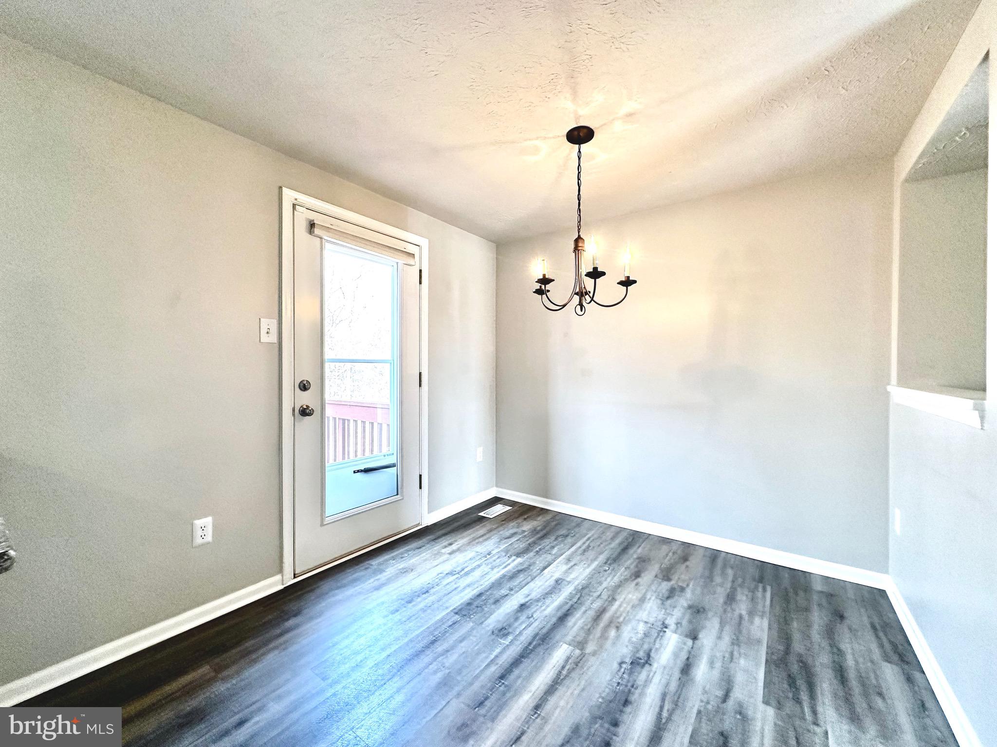 CONSTANT FRIENDSHIP - Residential Lease