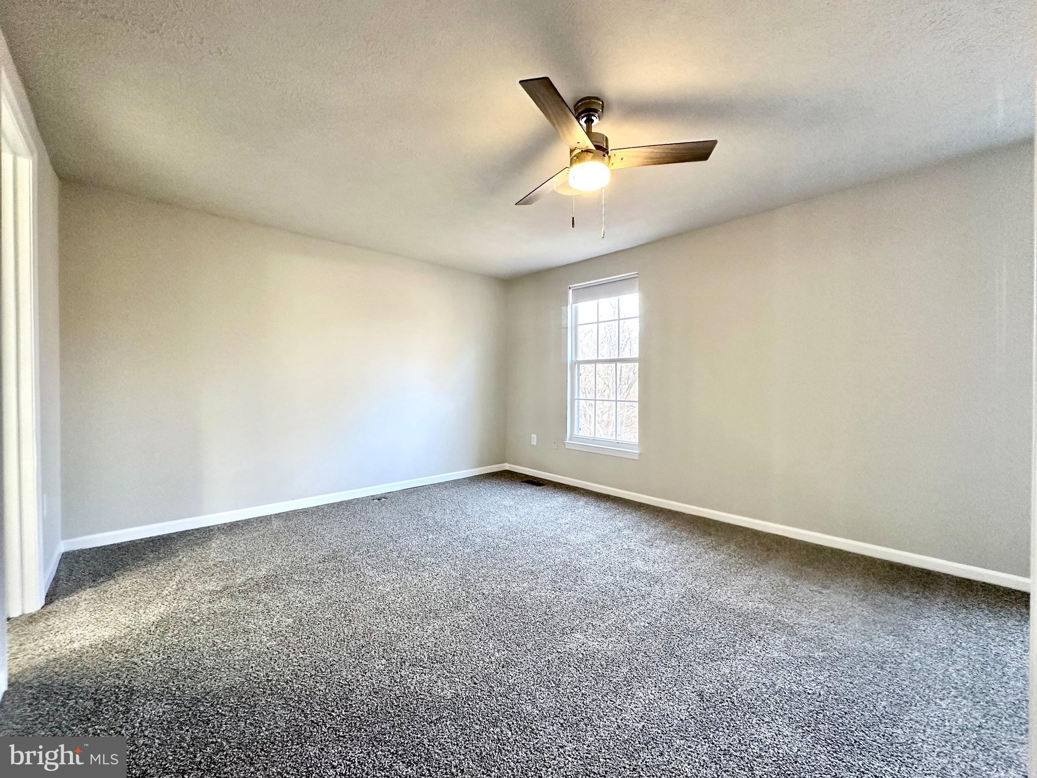 CONSTANT FRIENDSHIP - Residential Lease