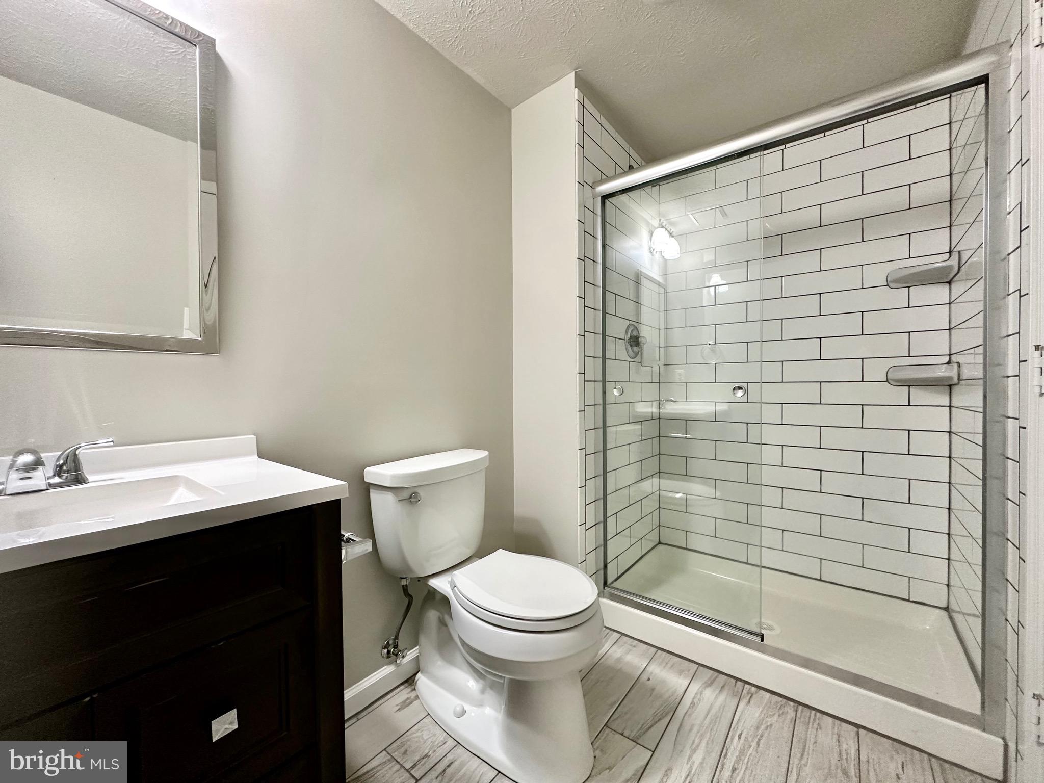 CONSTANT FRIENDSHIP - Residential Lease