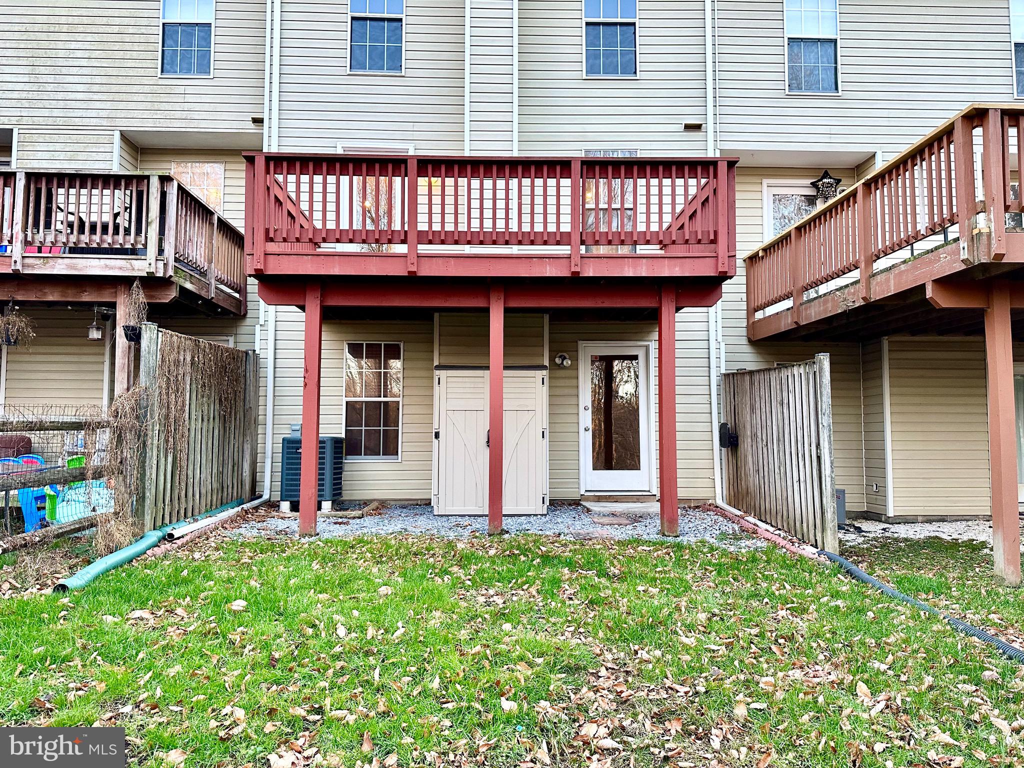 CONSTANT FRIENDSHIP - Residential Lease