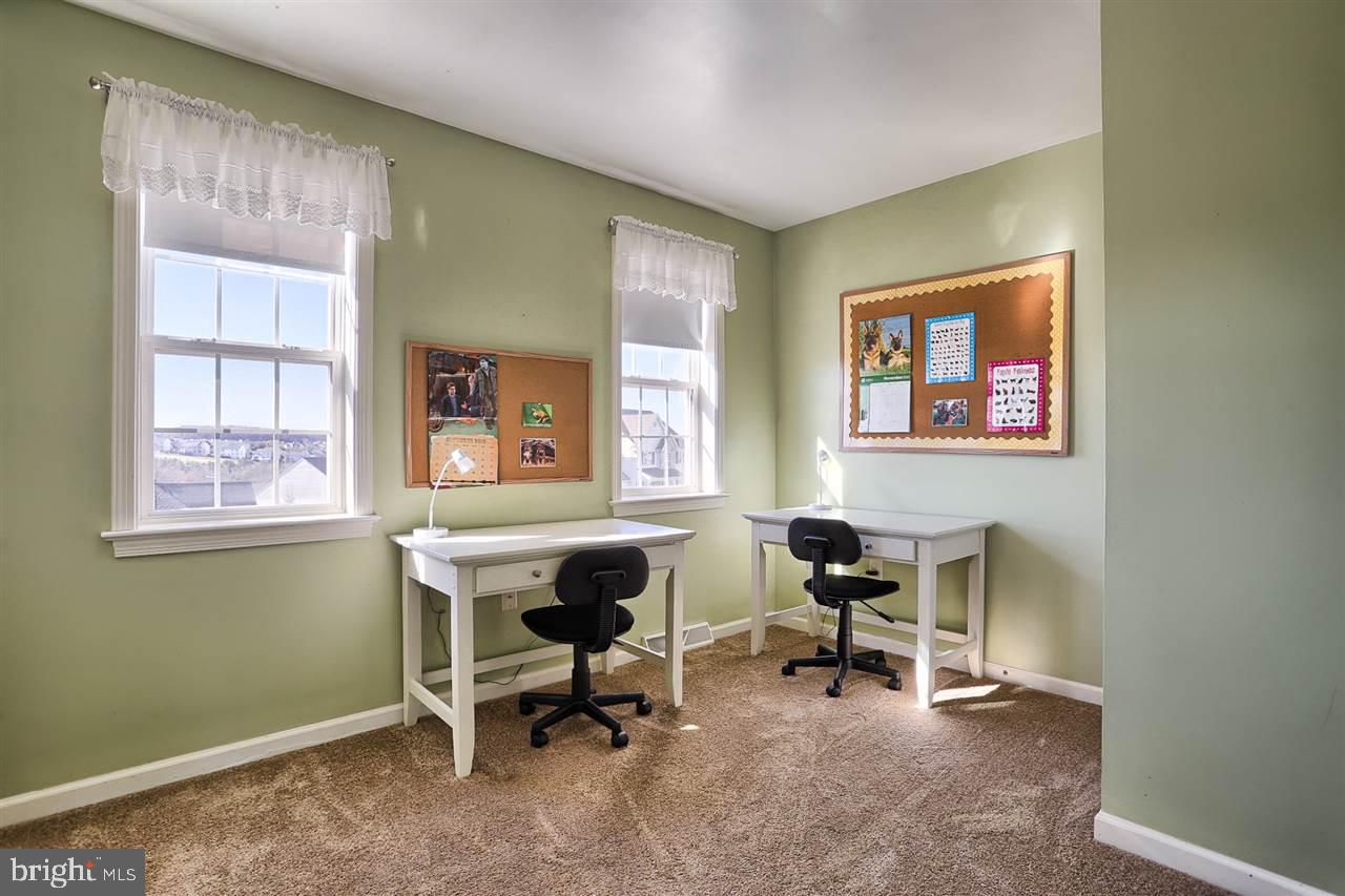 LOGAN GREENS - Residential