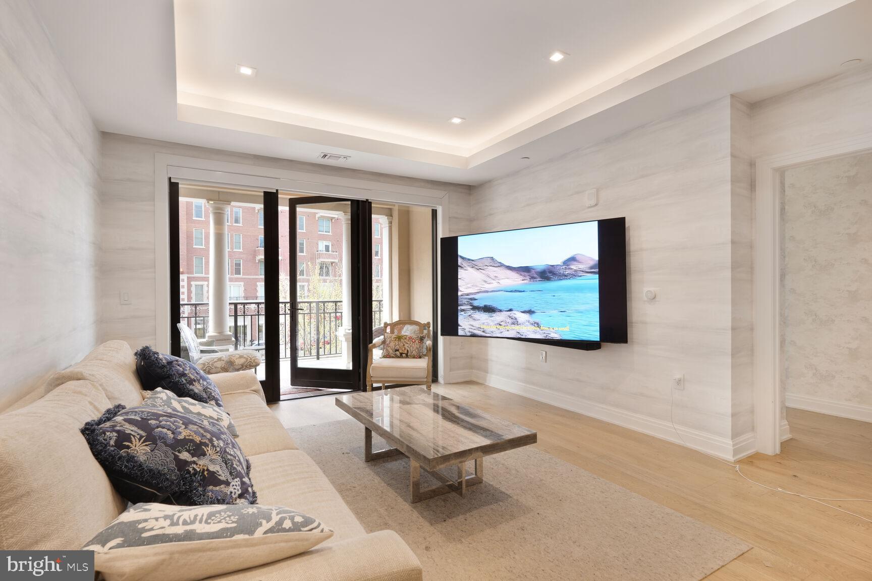 CHEVY CHASE - Residential