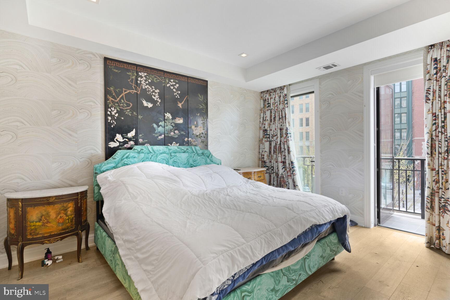 CHEVY CHASE - Residential