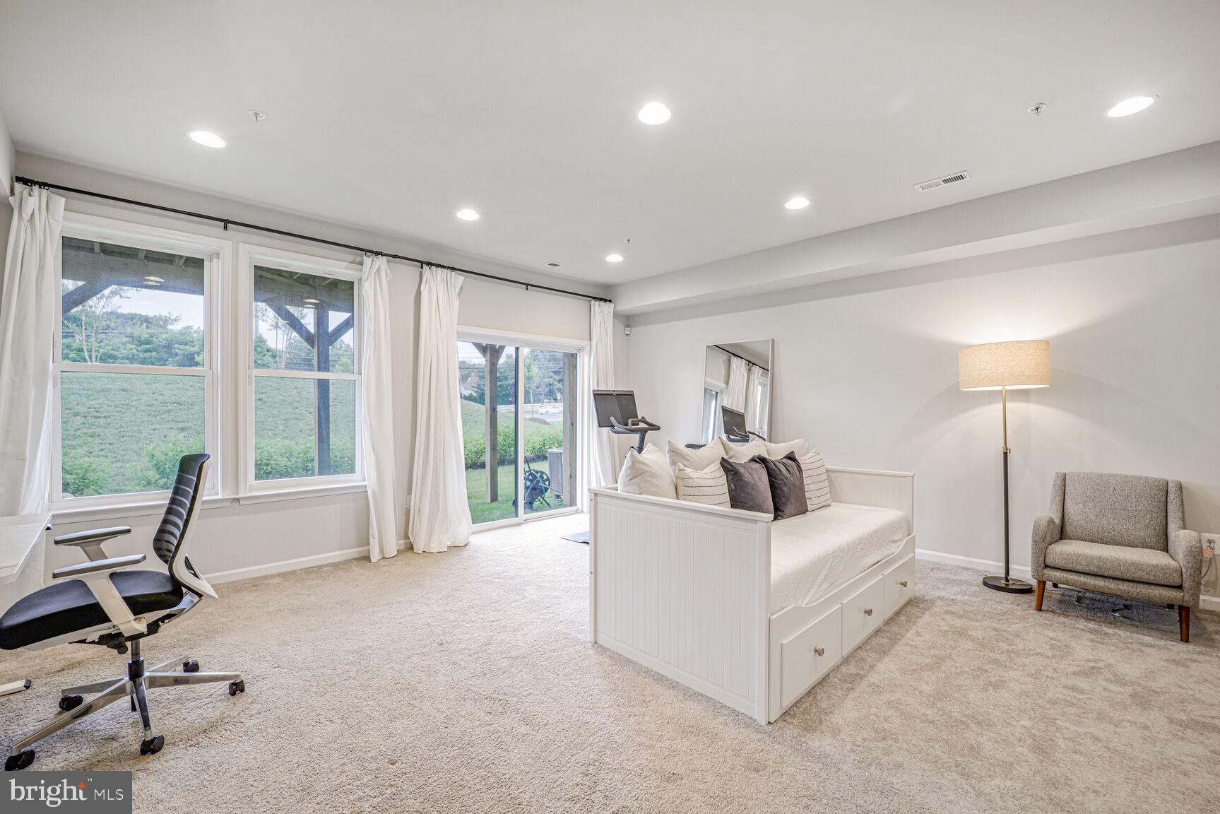 VISTA GARDENS - Residential