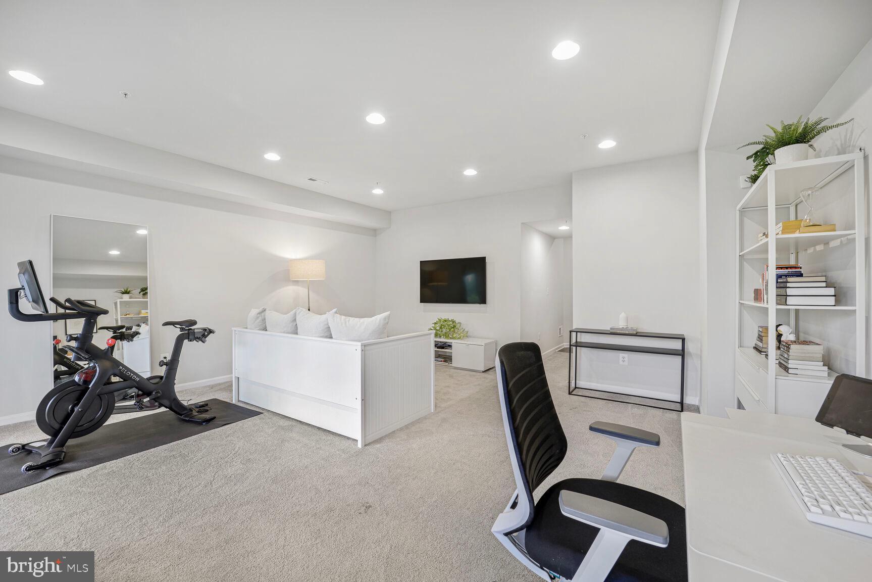 VISTA GARDENS - Residential