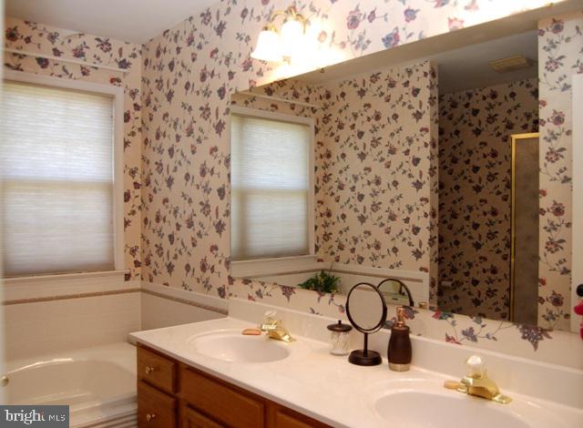 BEE TREE FARMS - Residential