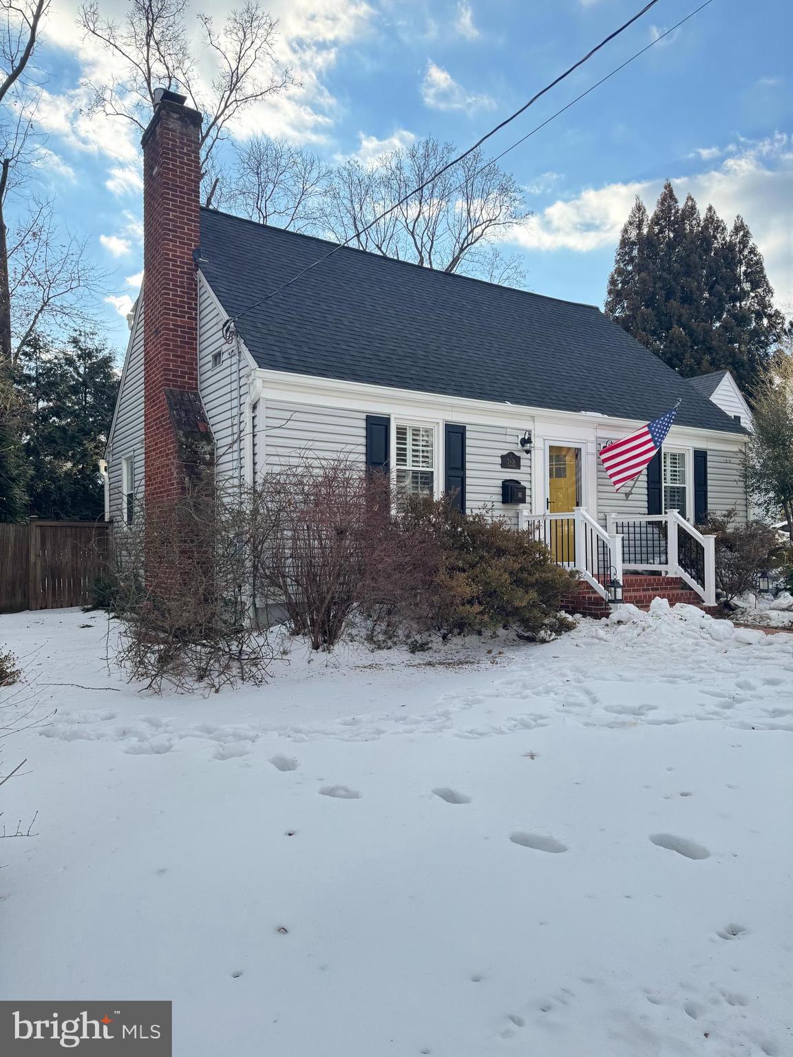 2406 S DINWIDDIE STREET