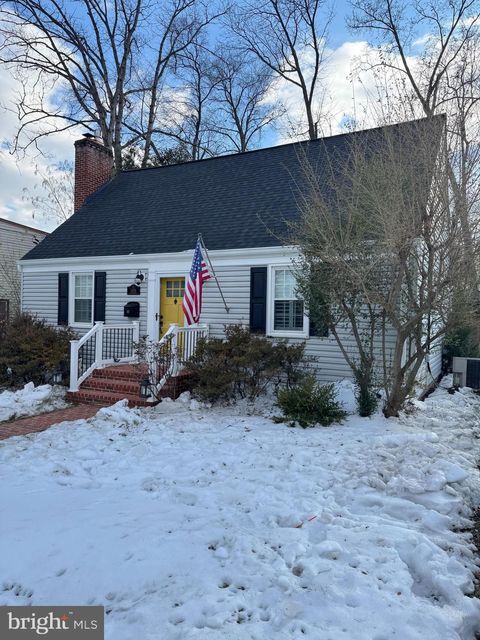 2406 S DINWIDDIE STREET ARLINGTON VA 22206