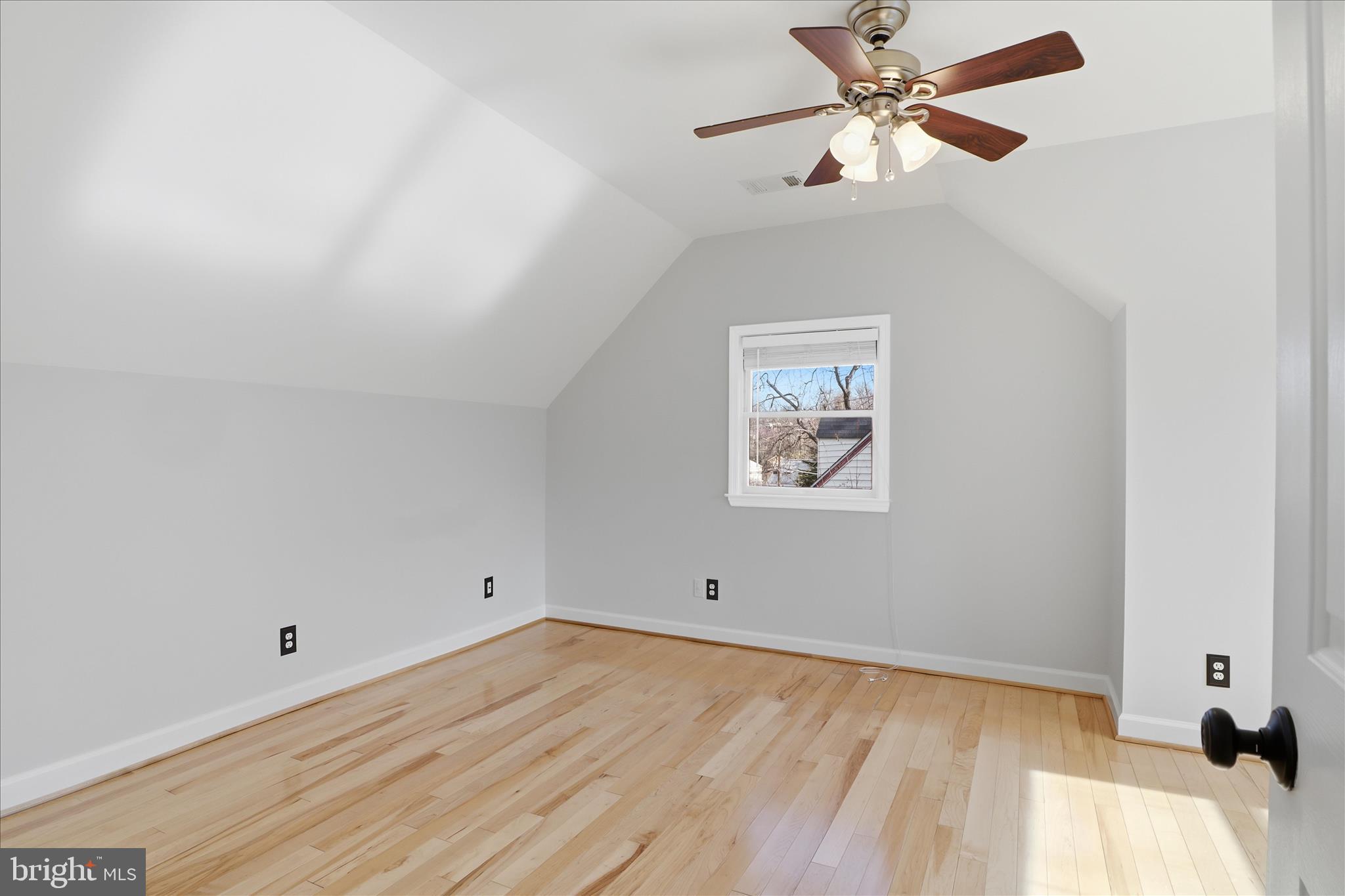 CLAREMONT - Residential