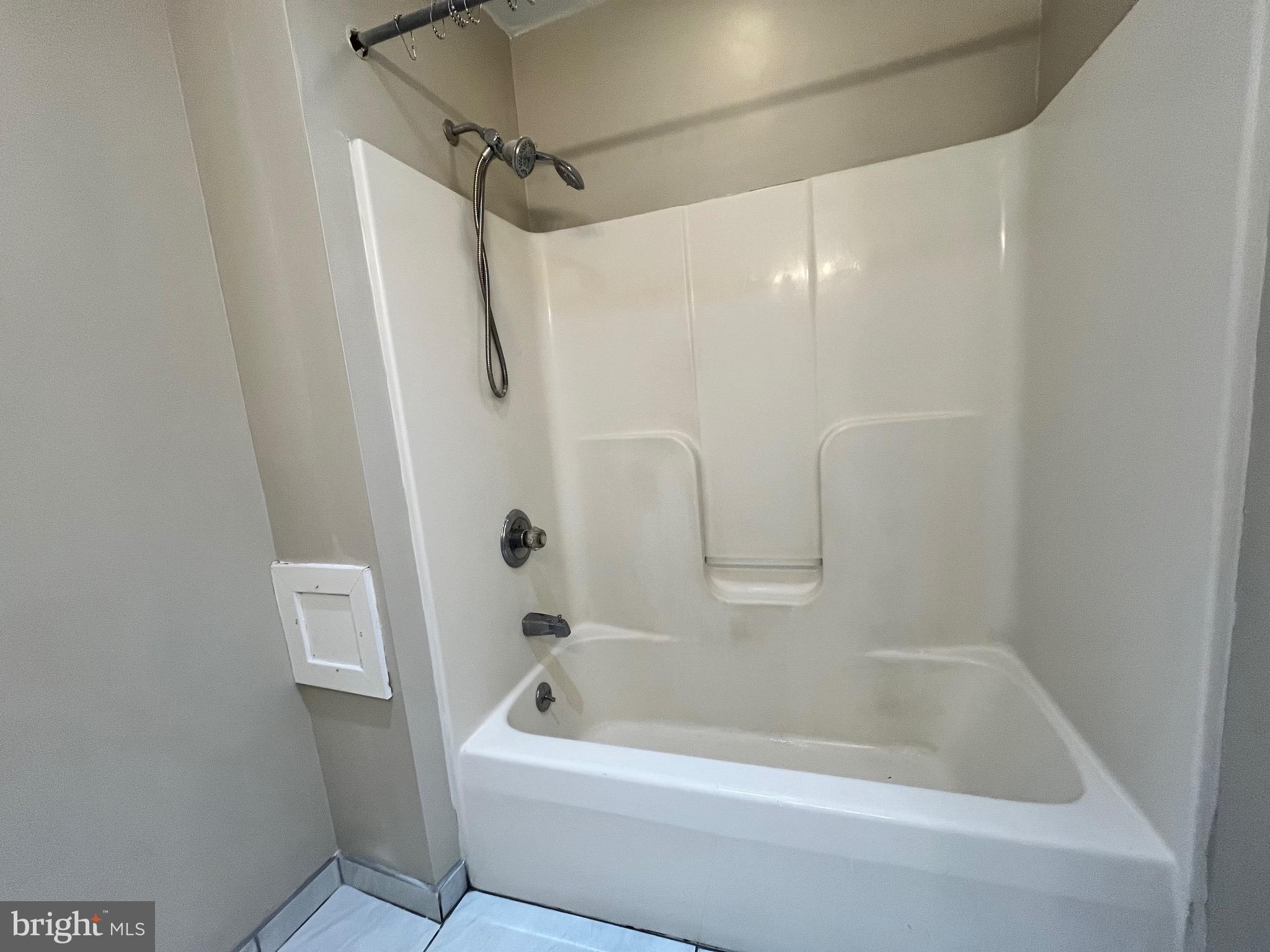 MANAYUNK - Residential Lease