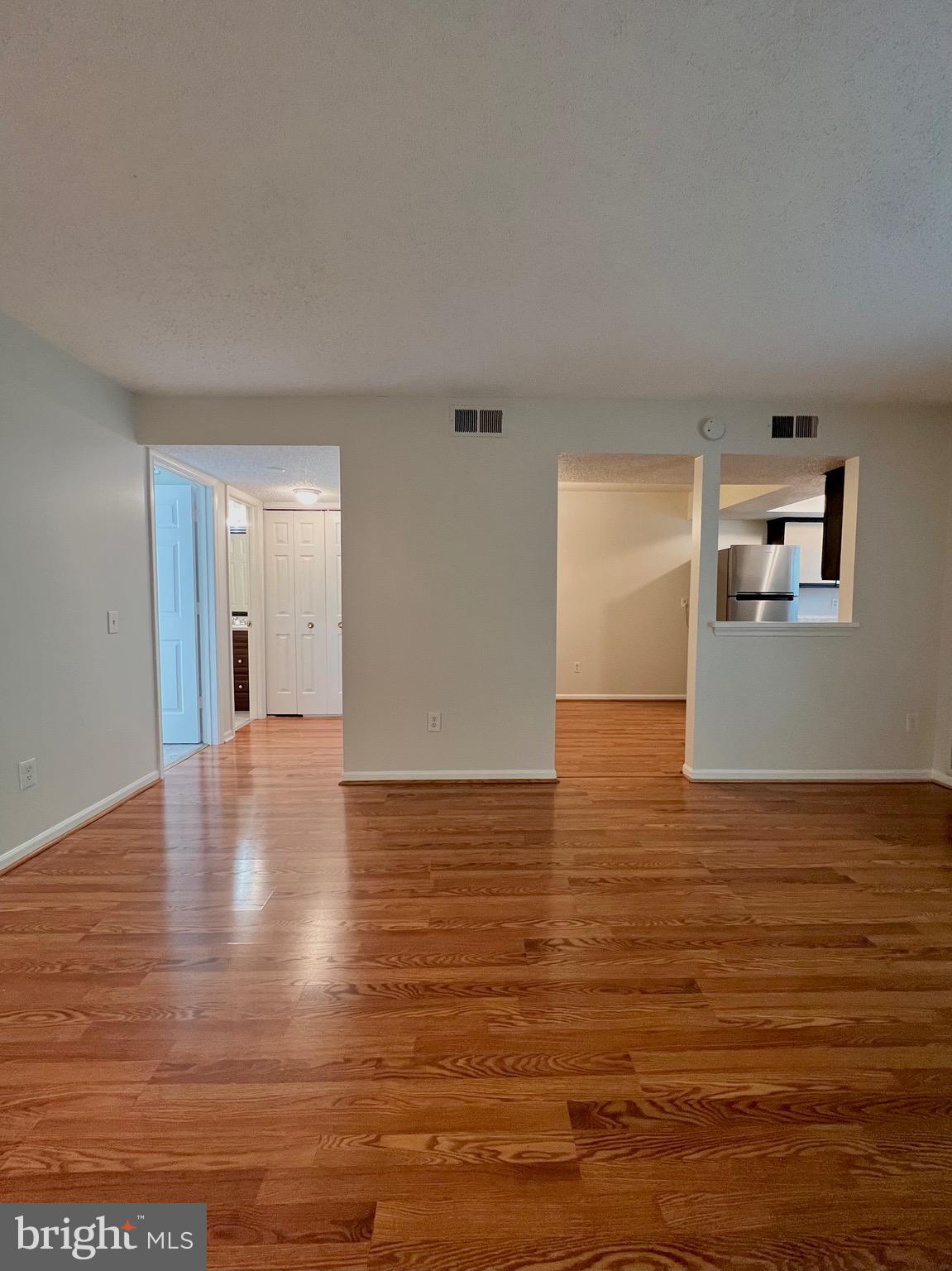 HUNTERS SQUARE - Residential Lease