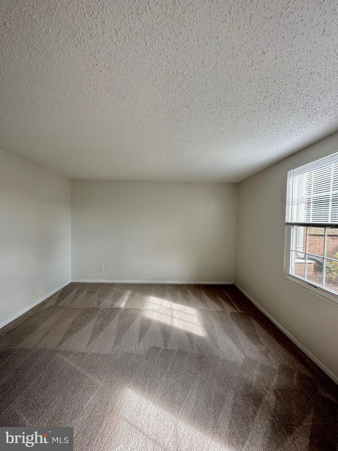 HUNTERS SQUARE - Residential Lease