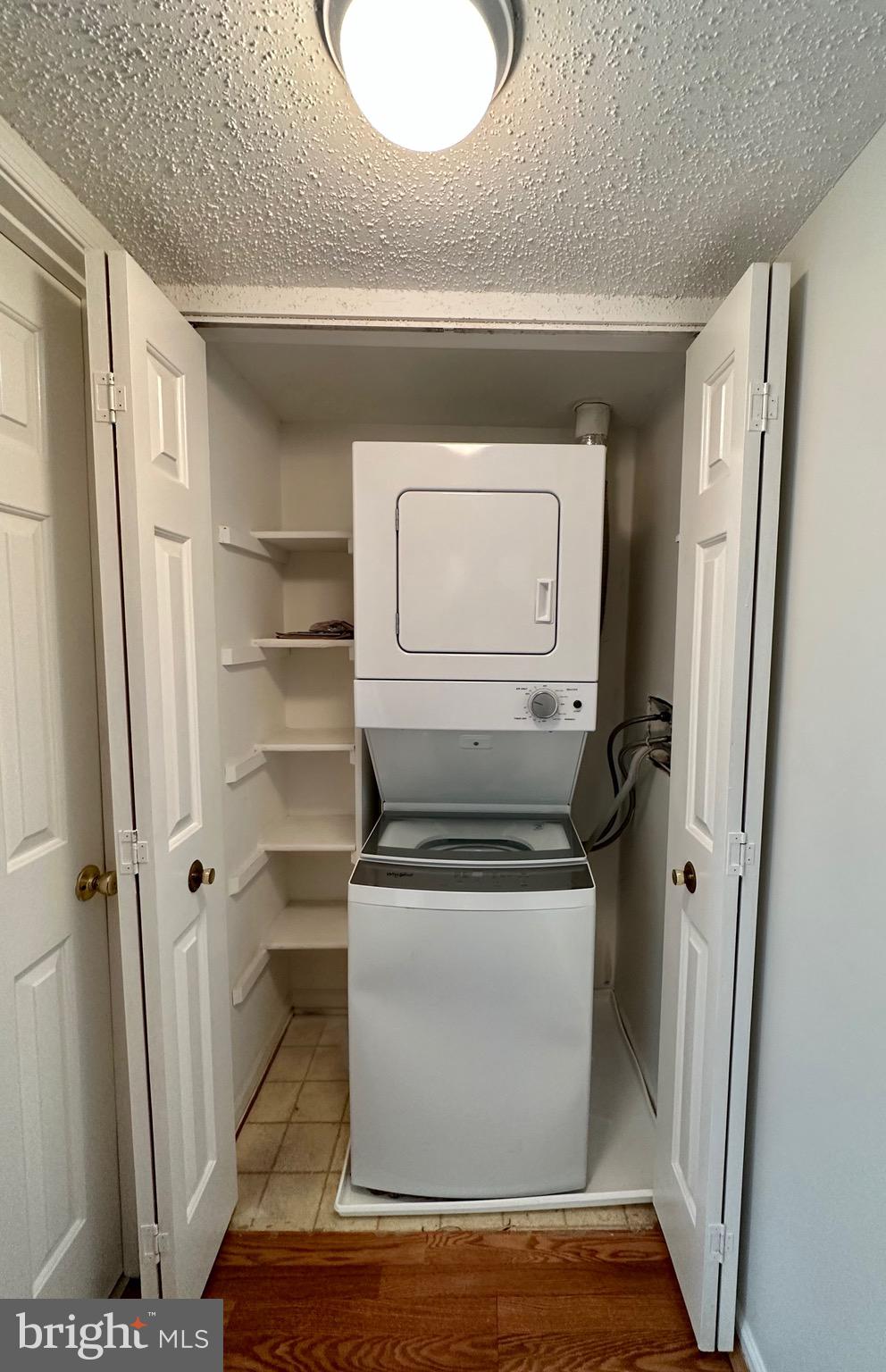 HUNTERS SQUARE - Residential Lease