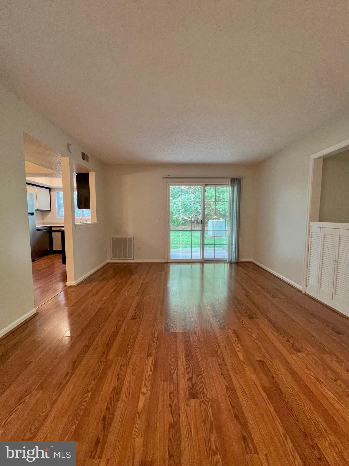 HUNTERS SQUARE - Residential Lease