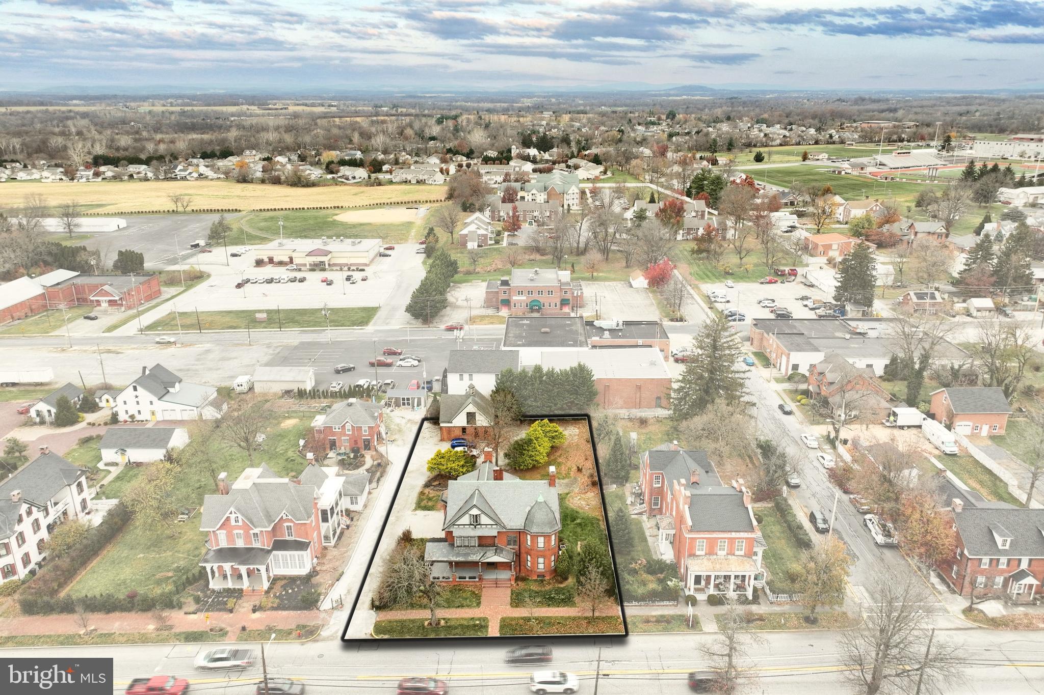 104 LINCOLN WAY WEST