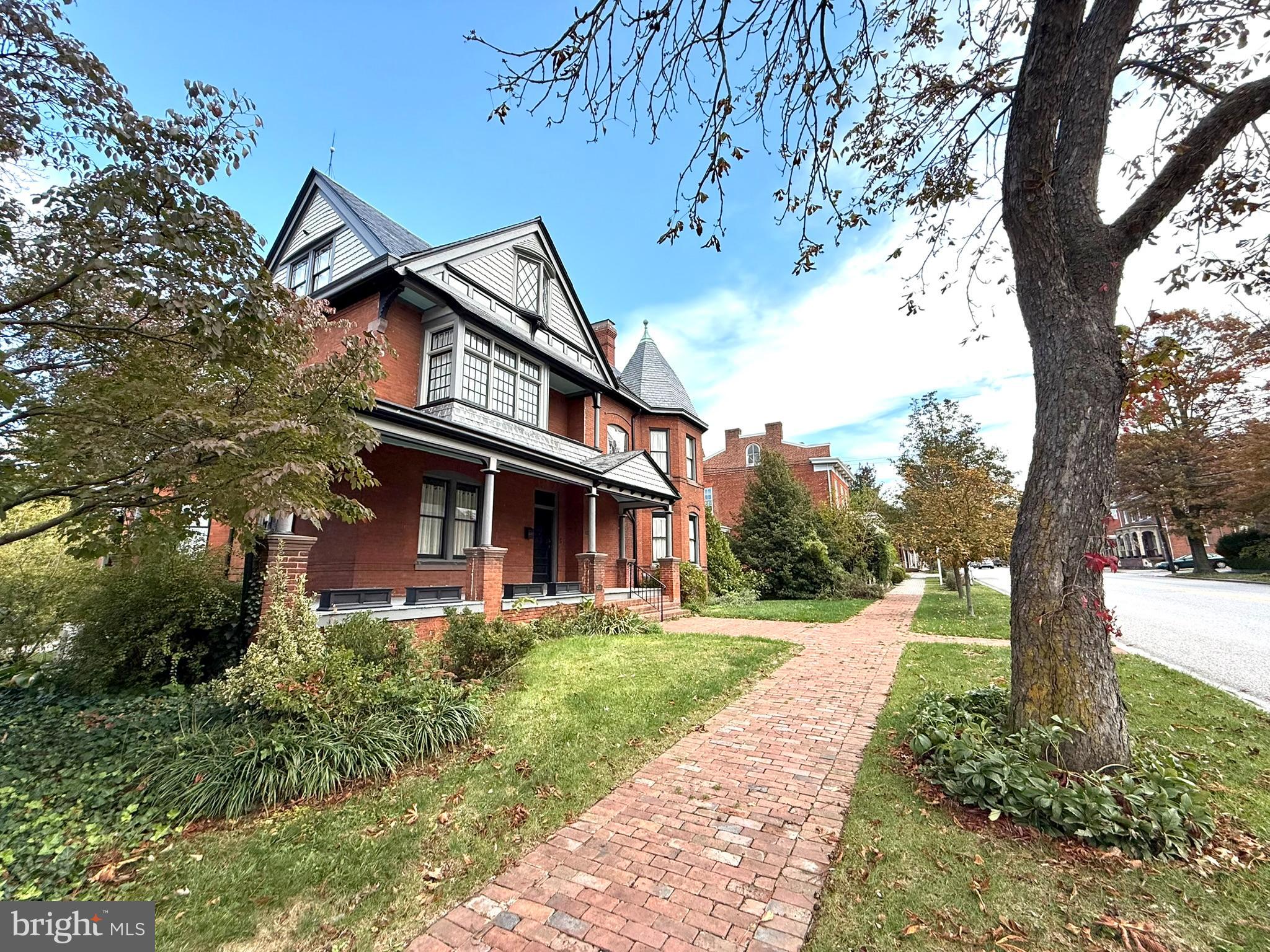 104 LINCOLN WAY WEST