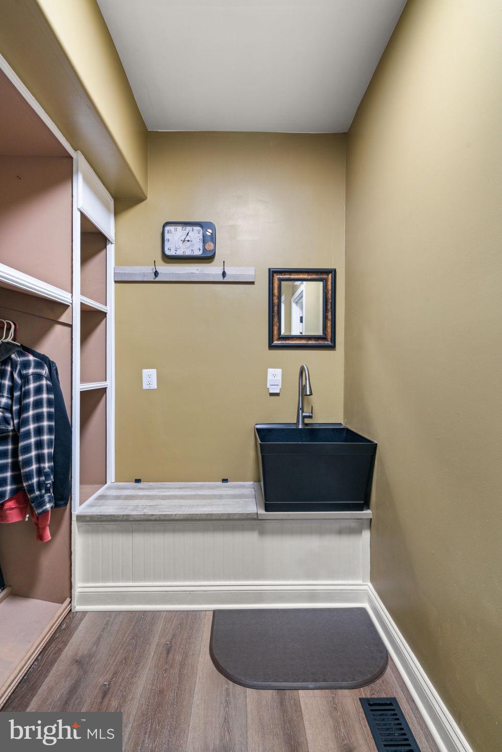 MANOR WOOD ESTATES - Residential