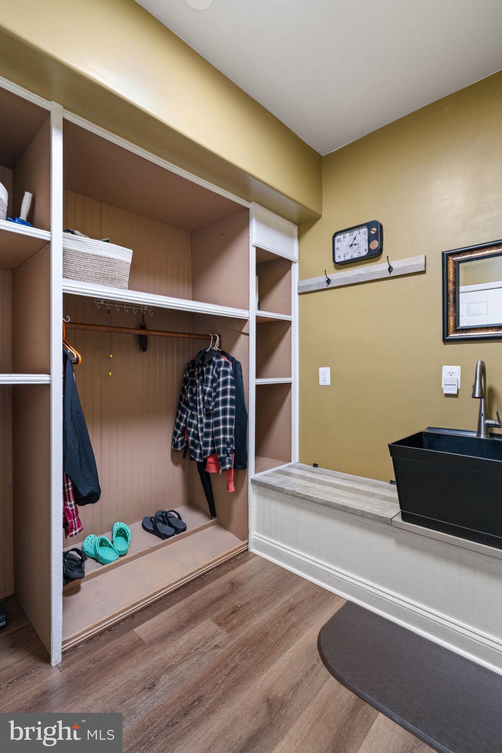 MANOR WOOD ESTATES - Residential