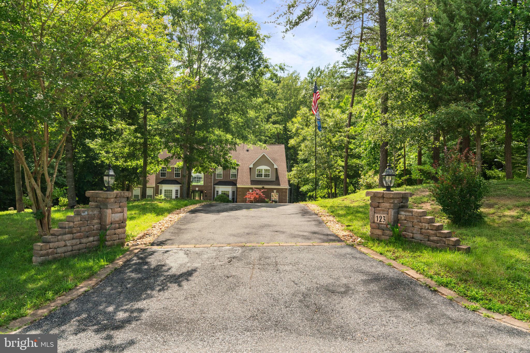 MANOR WOOD ESTATES - Residential