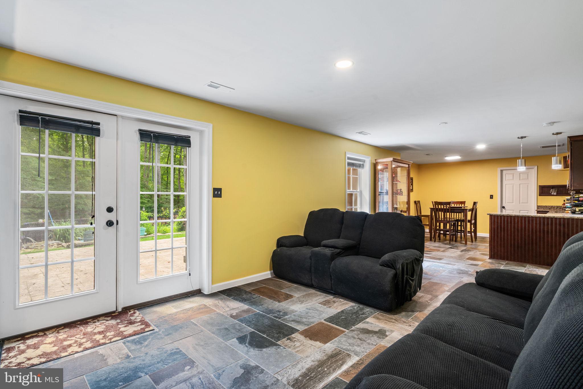 MANOR WOOD ESTATES - Residential