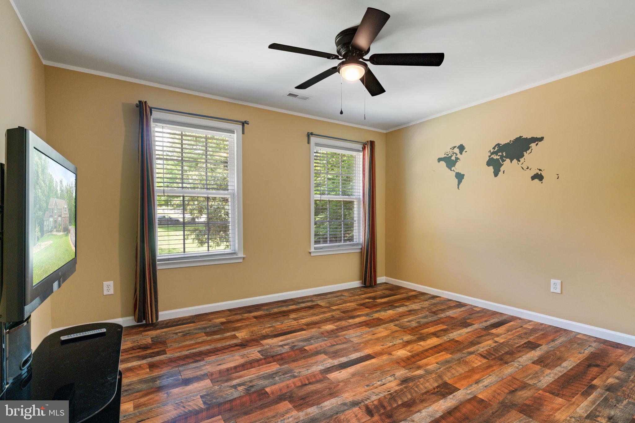 MANOR WOOD ESTATES - Residential