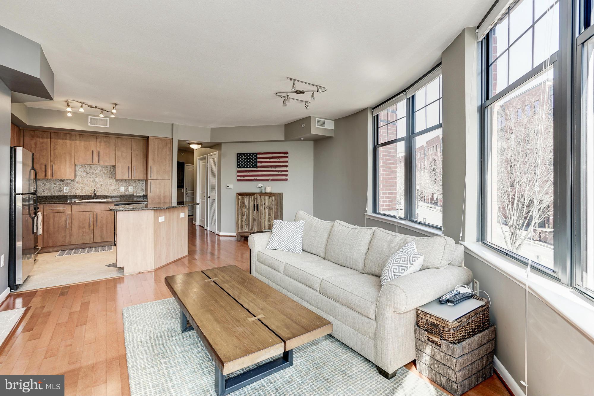 CLARENDON - Residential