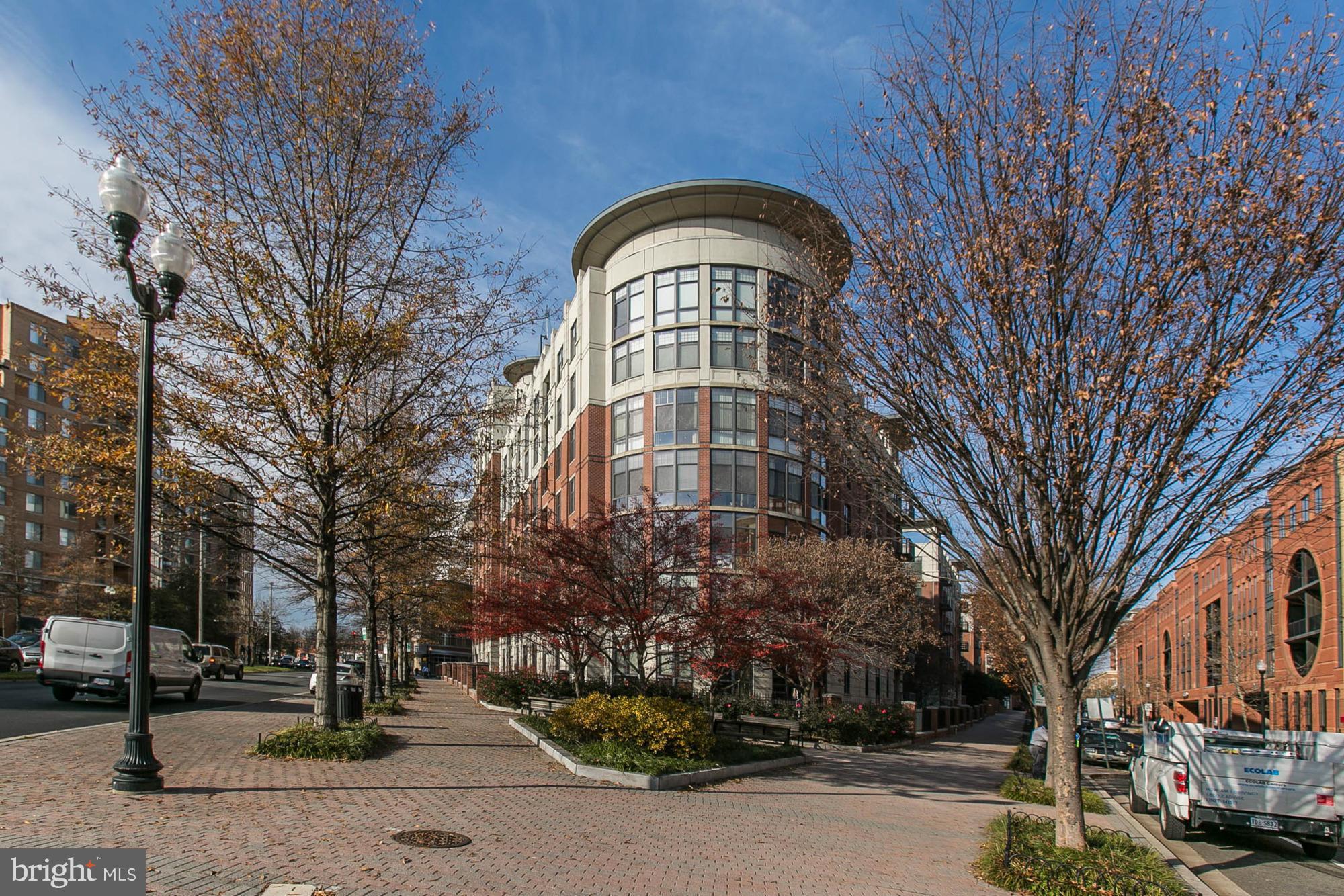 CLARENDON - Residential