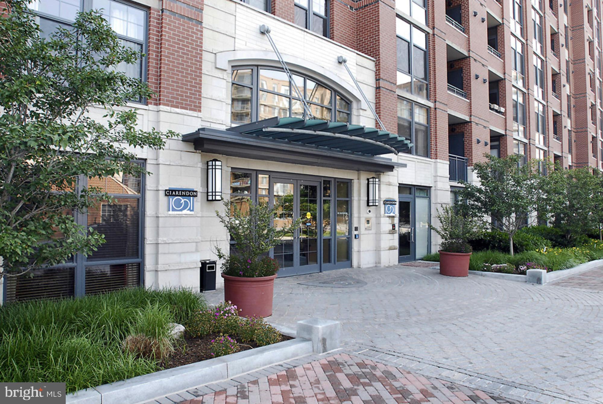 CLARENDON - Residential