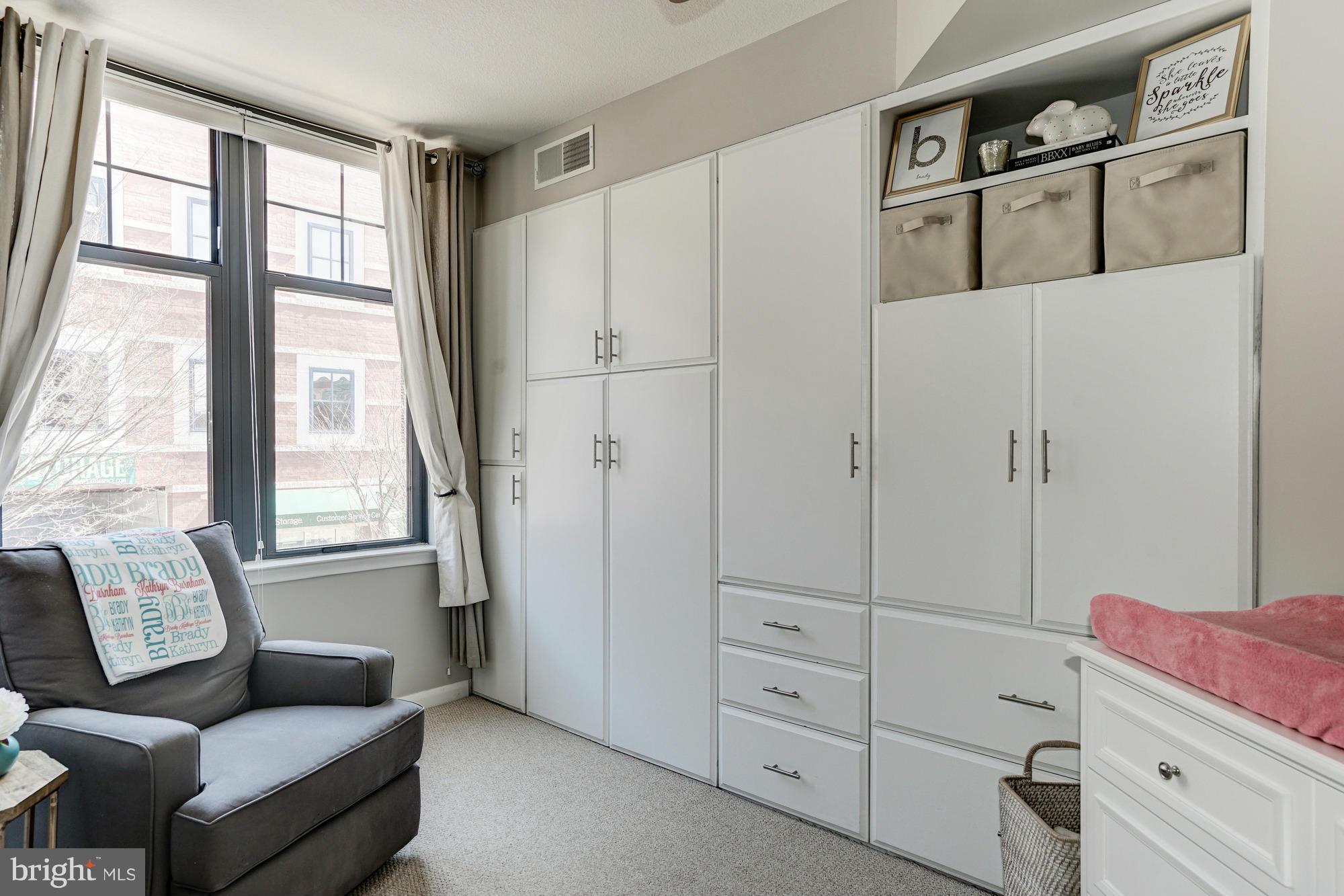 CLARENDON - Residential