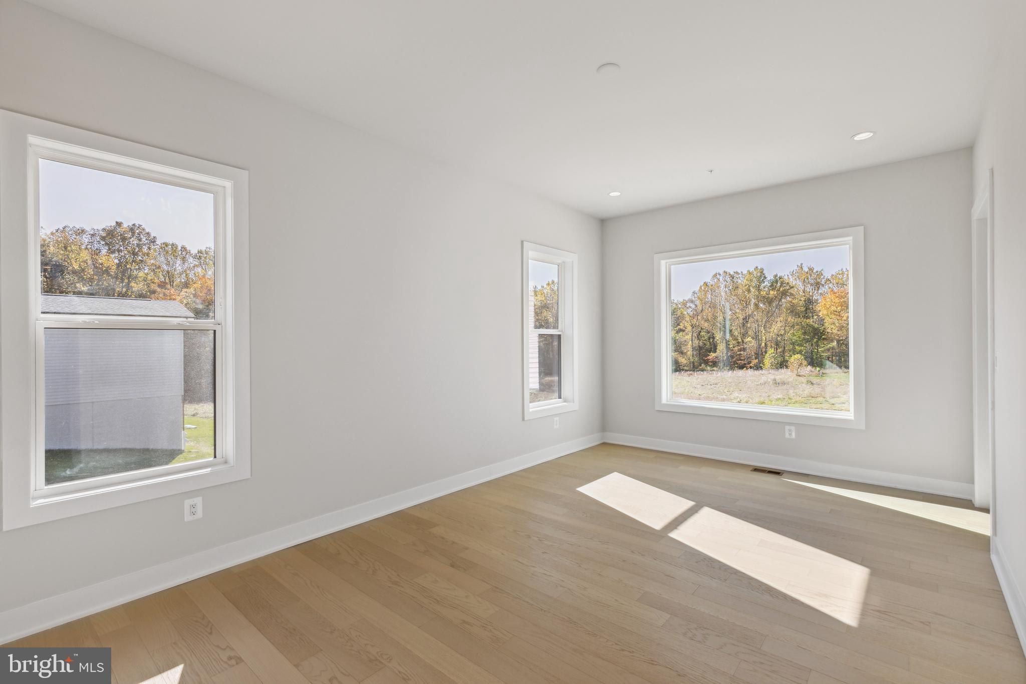 KINGSLEY WOODS - Residential