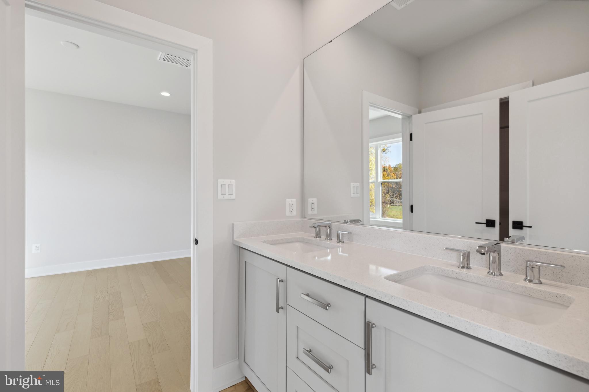 KINGSLEY WOODS - Residential