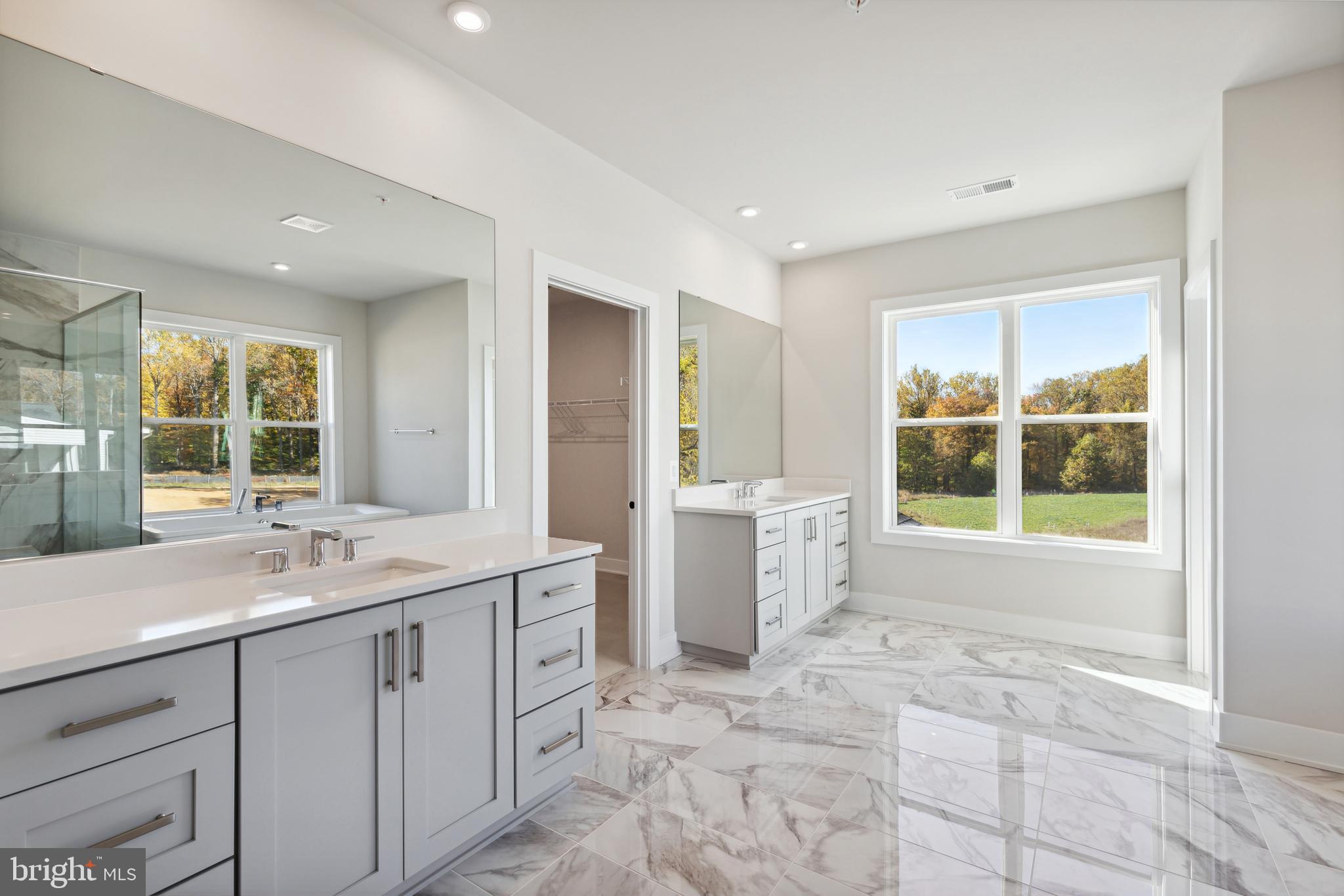 KINGSLEY WOODS - Residential