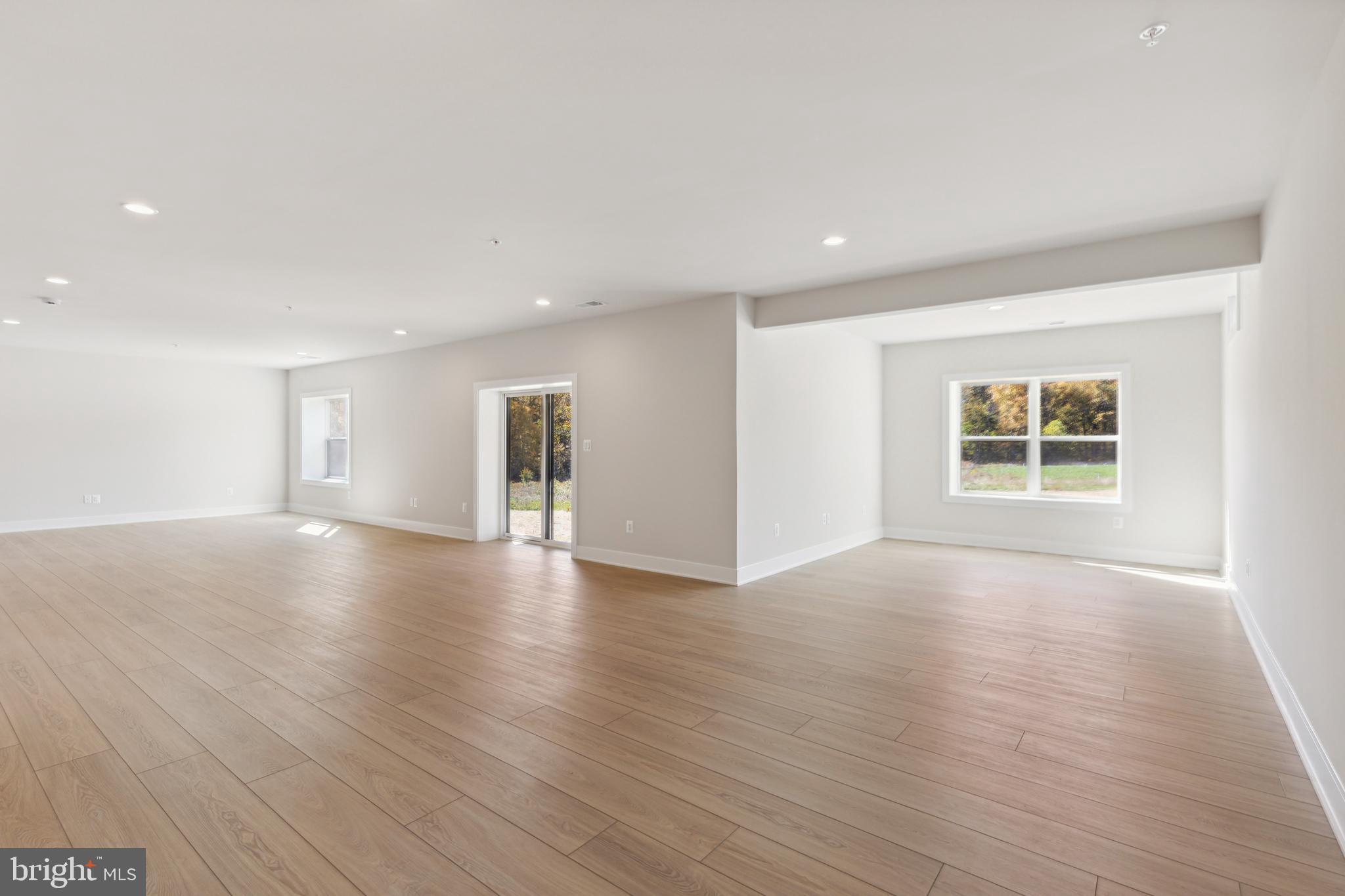 KINGSLEY WOODS - Residential