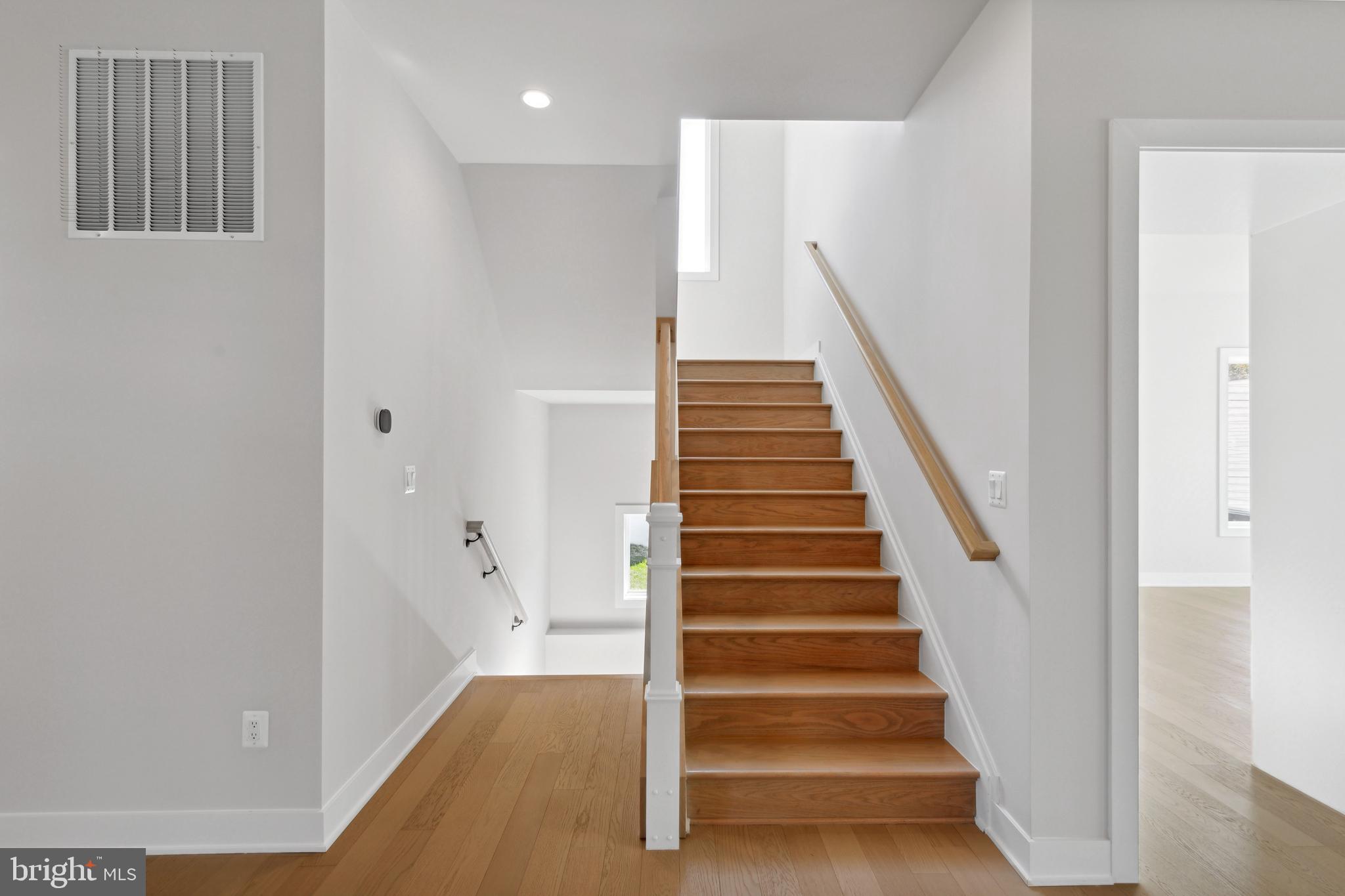 KINGSLEY WOODS - Residential