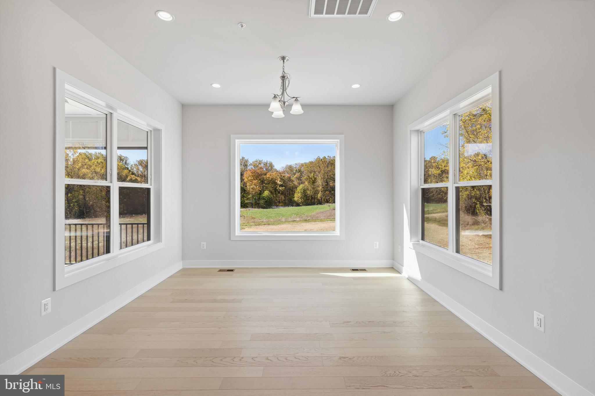 KINGSLEY WOODS - Residential