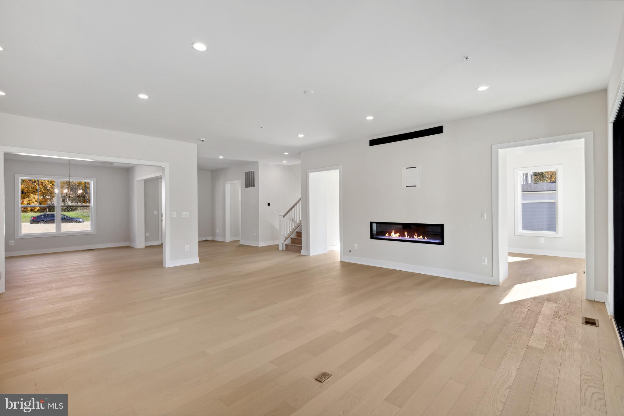 KINGSLEY WOODS - Residential