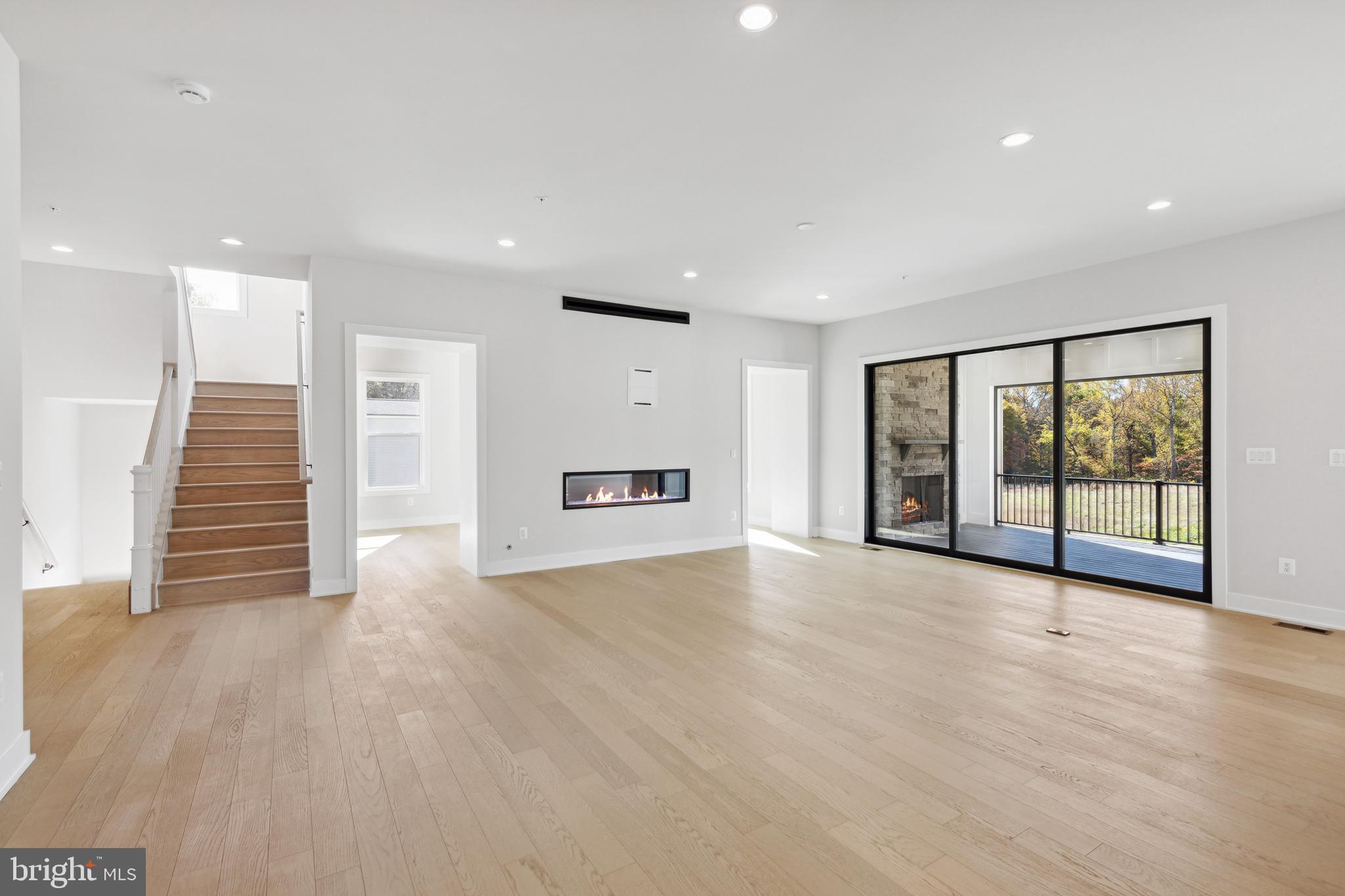 KINGSLEY WOODS - Residential