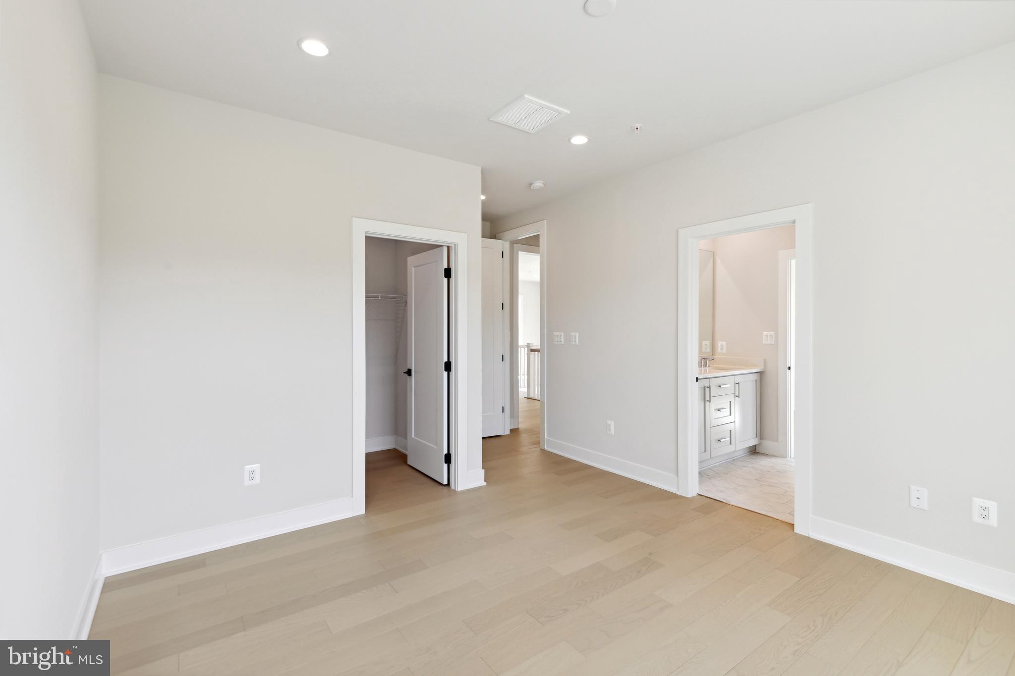 KINGSLEY WOODS - Residential